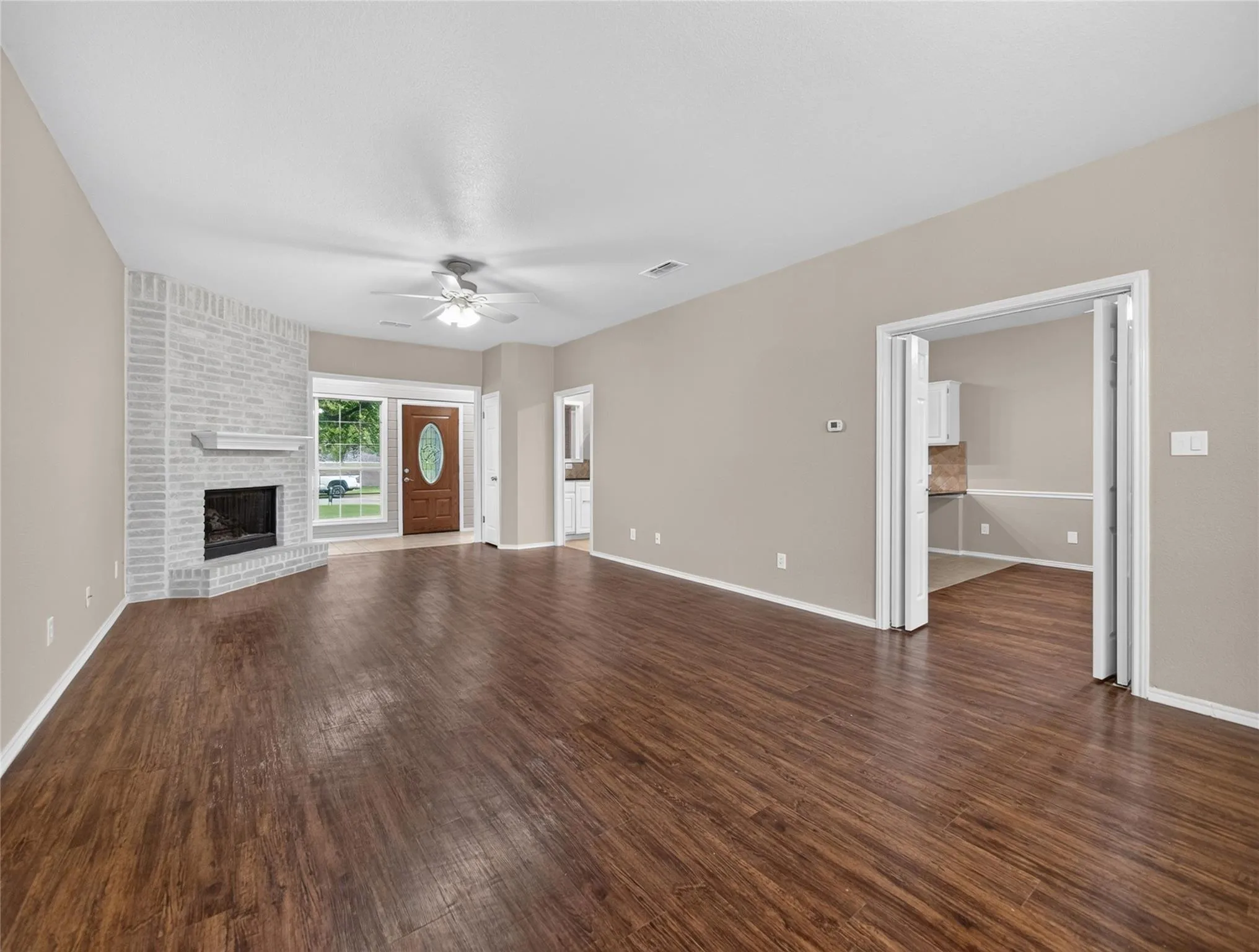 Photo 4 of 604 GREENSLOPE CIR