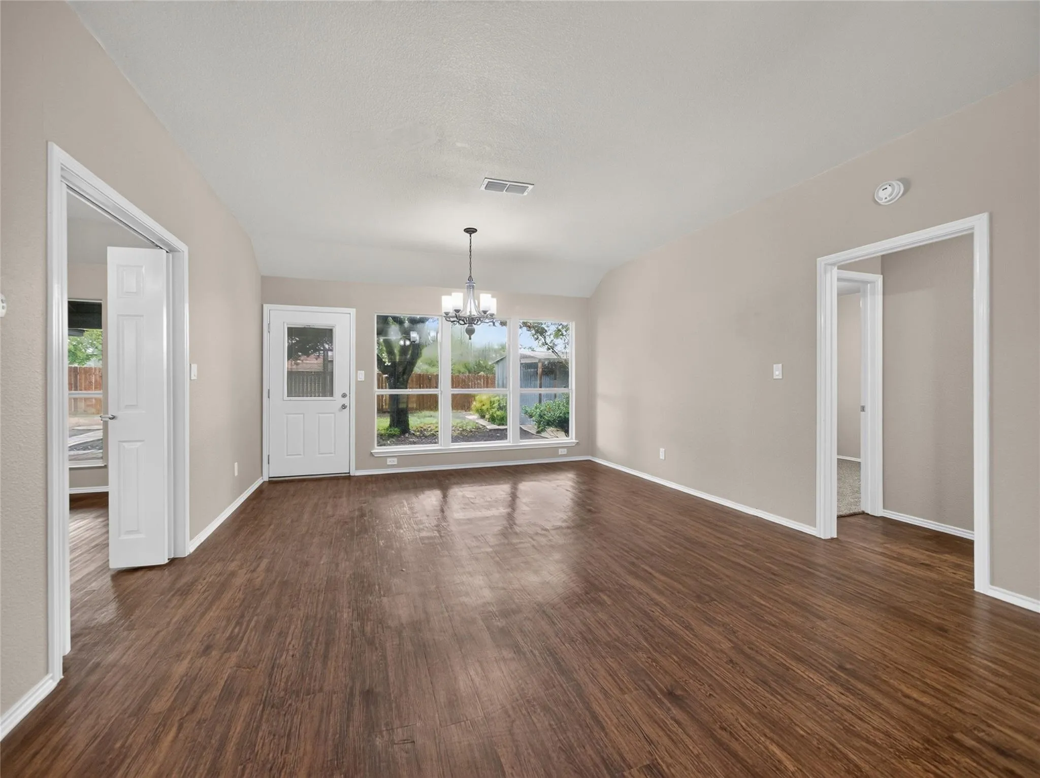 Photo 5 of 604 GREENSLOPE CIR