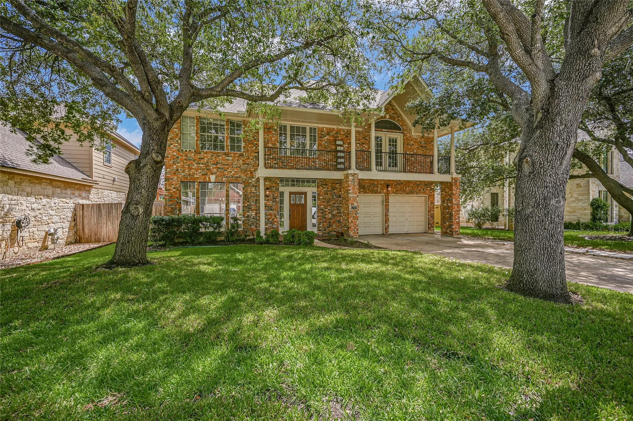 Photo 2 of 5704 TRELAWNEY LN