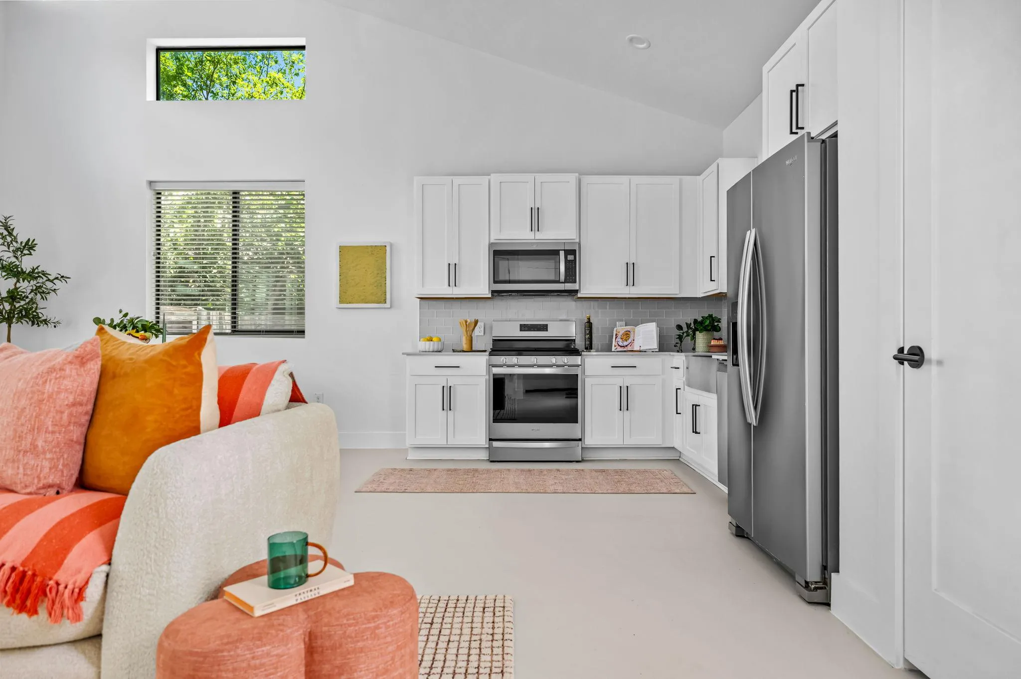 Photo 5 of 939 E 52ND ST #2