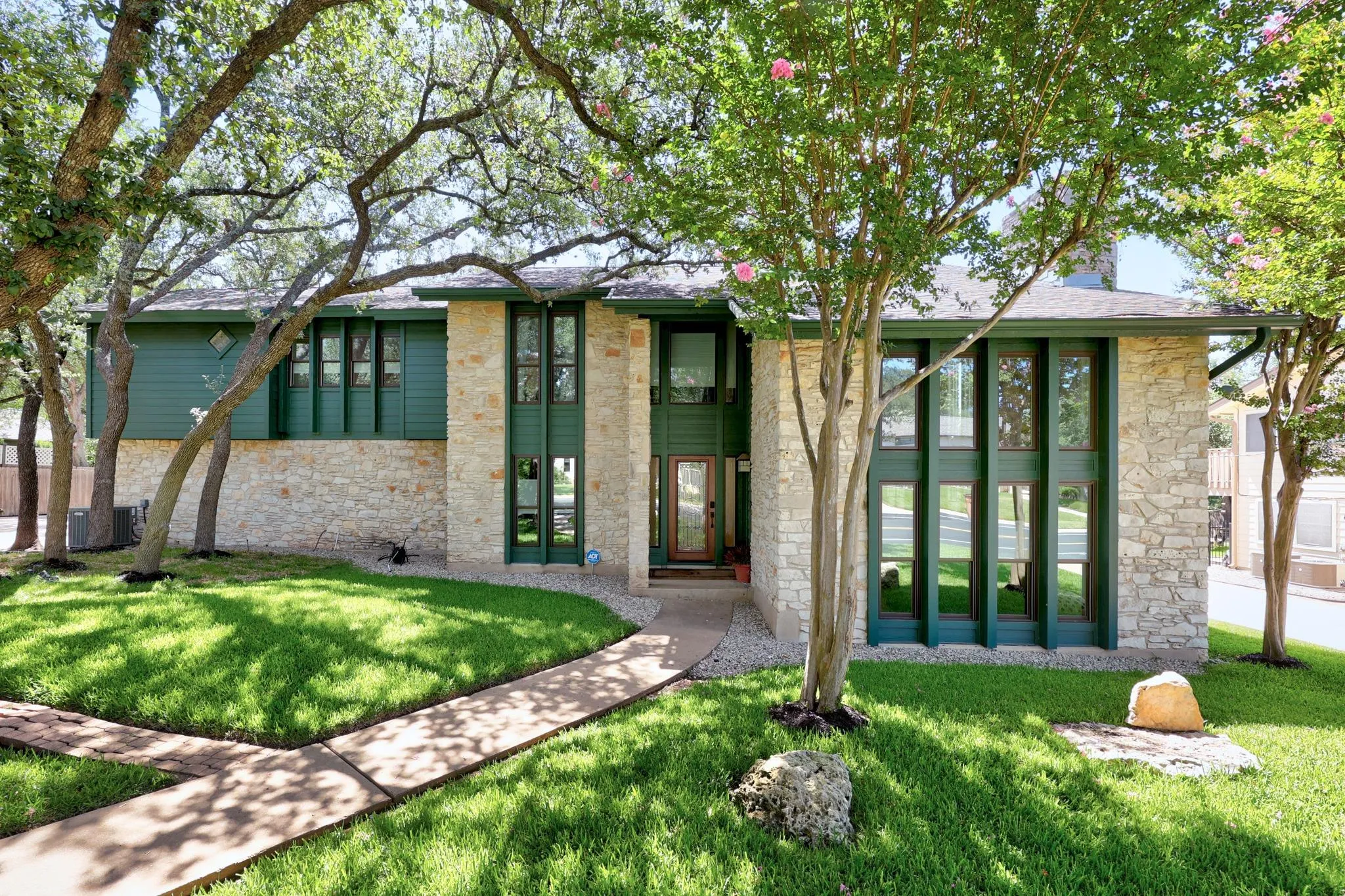 Photo of 10805 SPICEWOOD PKWY, Austin, TX, 78750