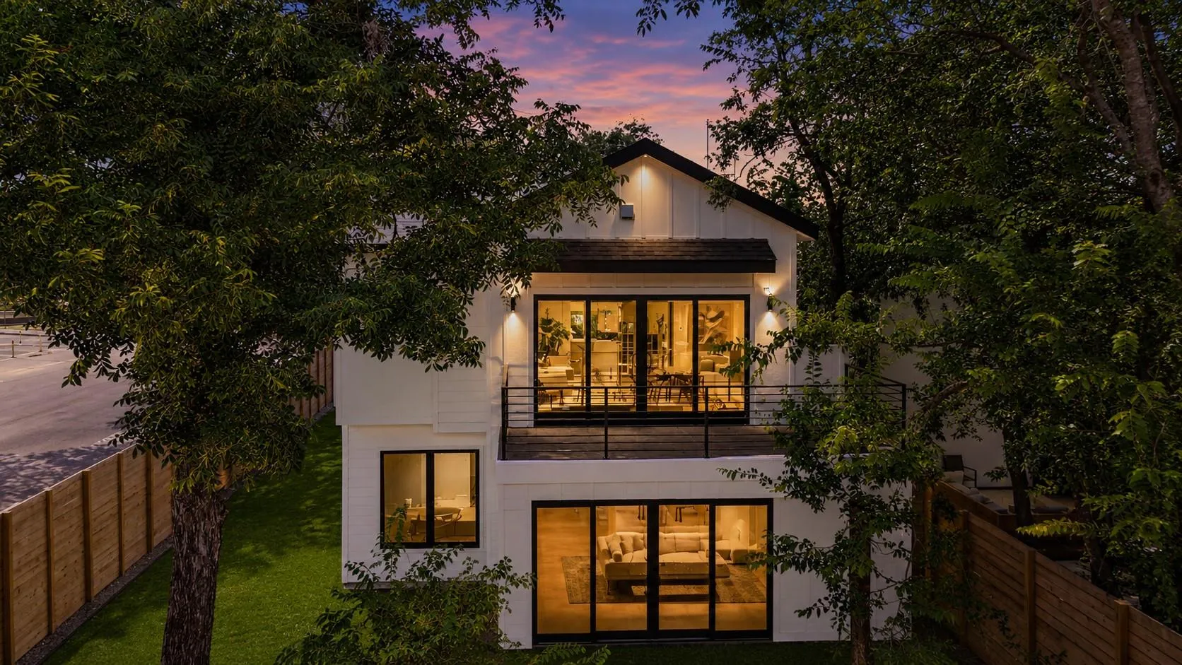Photo of 752 PEDERNALES ST, Austin, TX, 78702