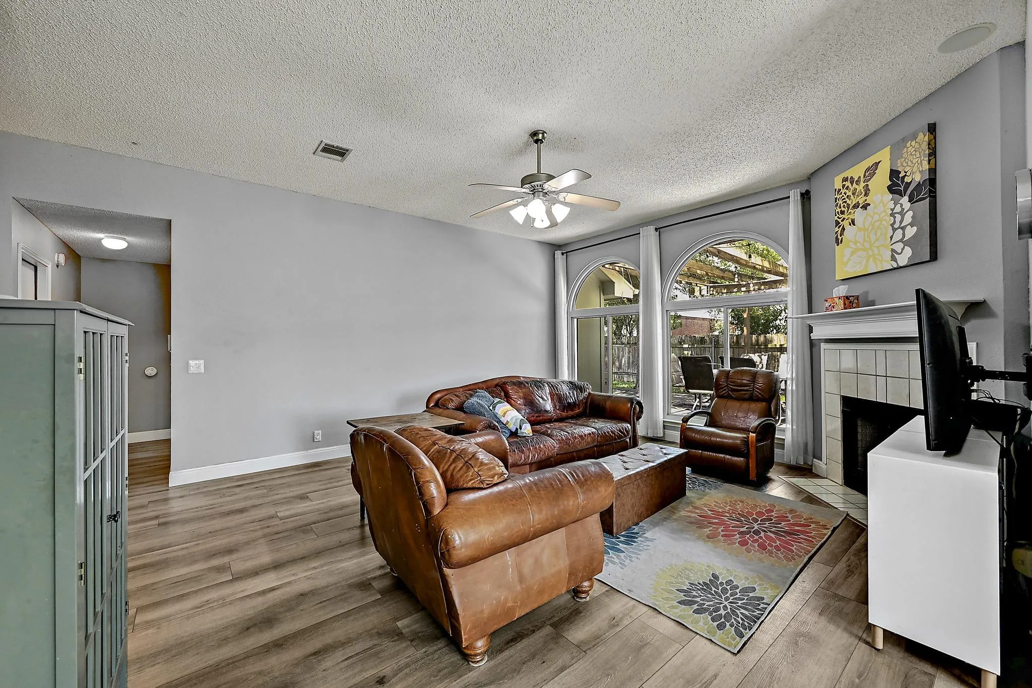 Photo 5 of 502 DUSTY LEATHER CT