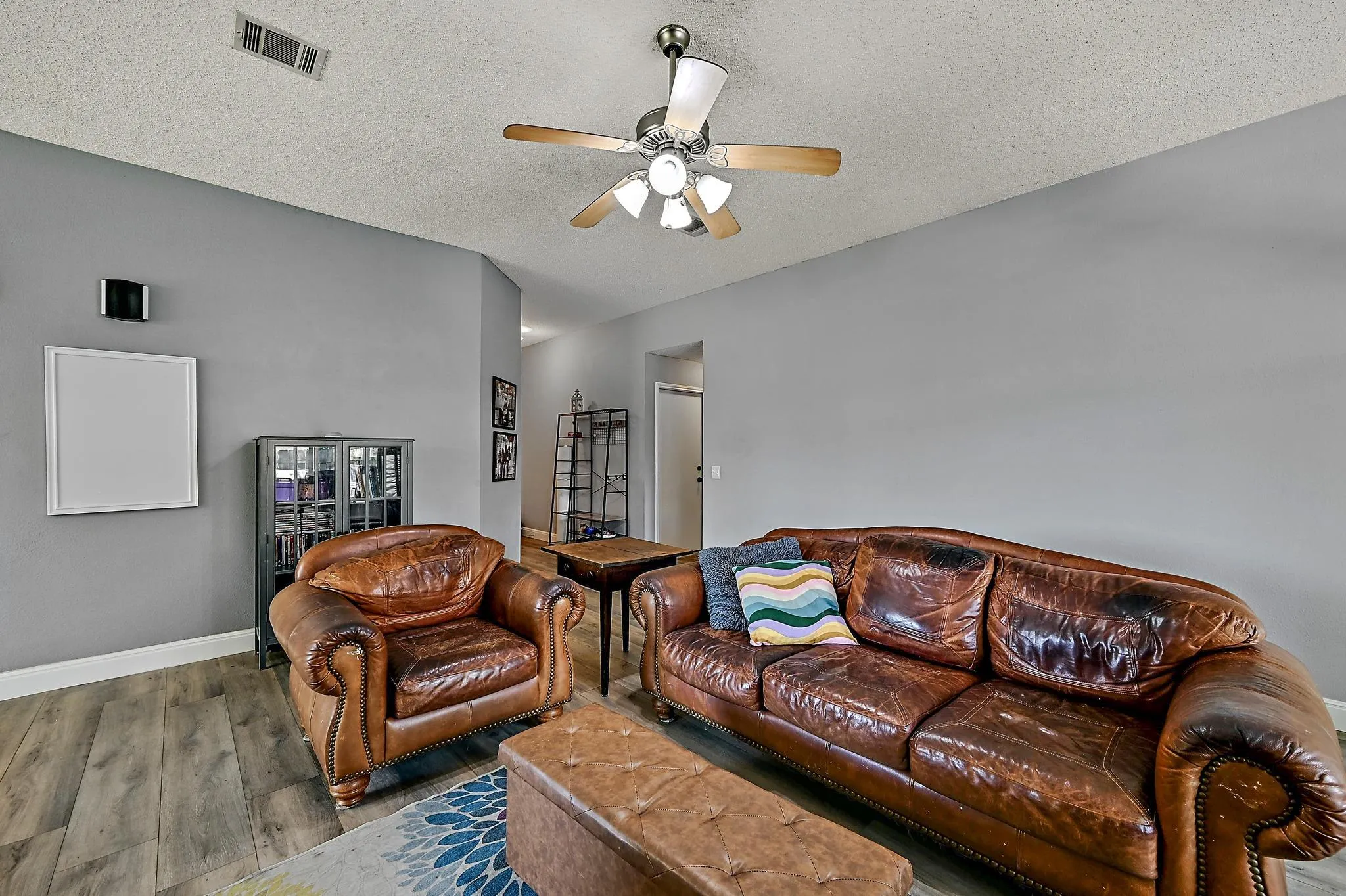Photo 4 of 502 DUSTY LEATHER CT