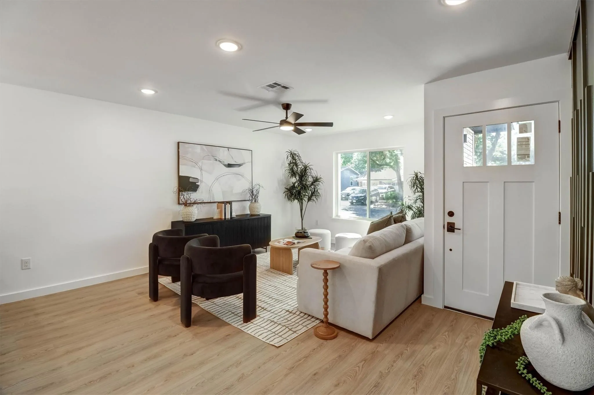 Photo 5 of 4710 RUSSET HILL DR