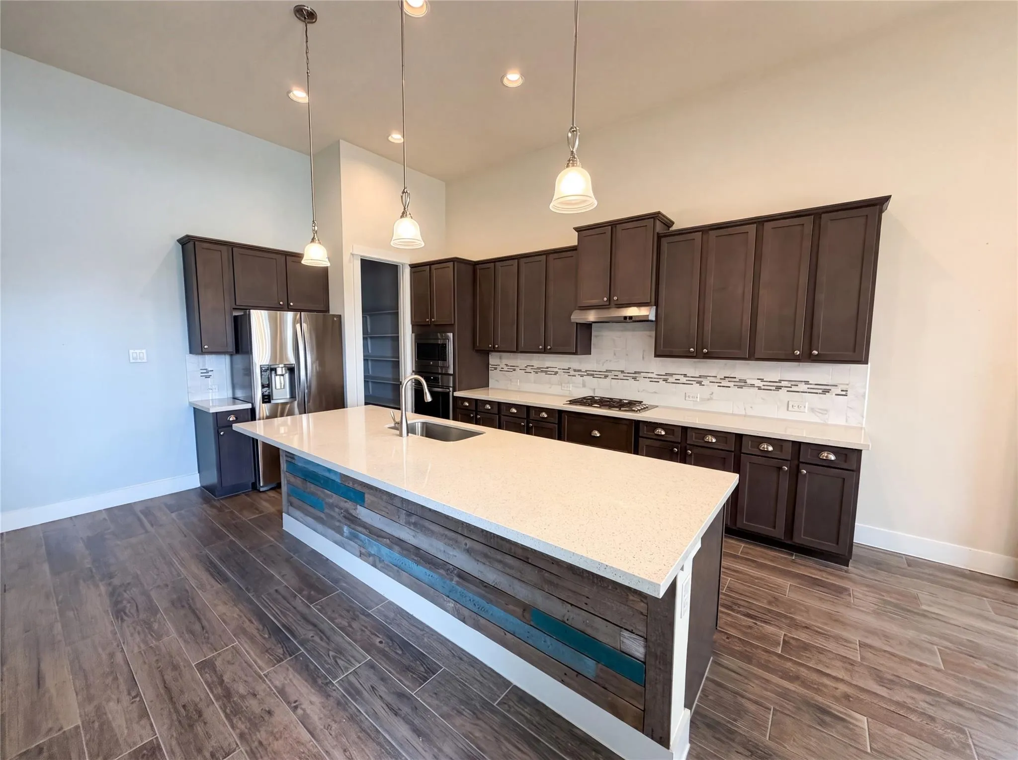 Photo 5 of 13701 RONALD W REAGAN BLVD #84