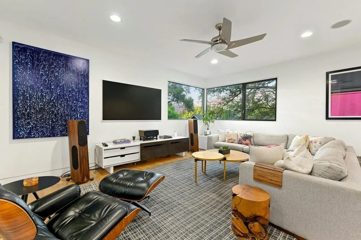 Photo 5 of 1402 ALTA VISTA AVE
