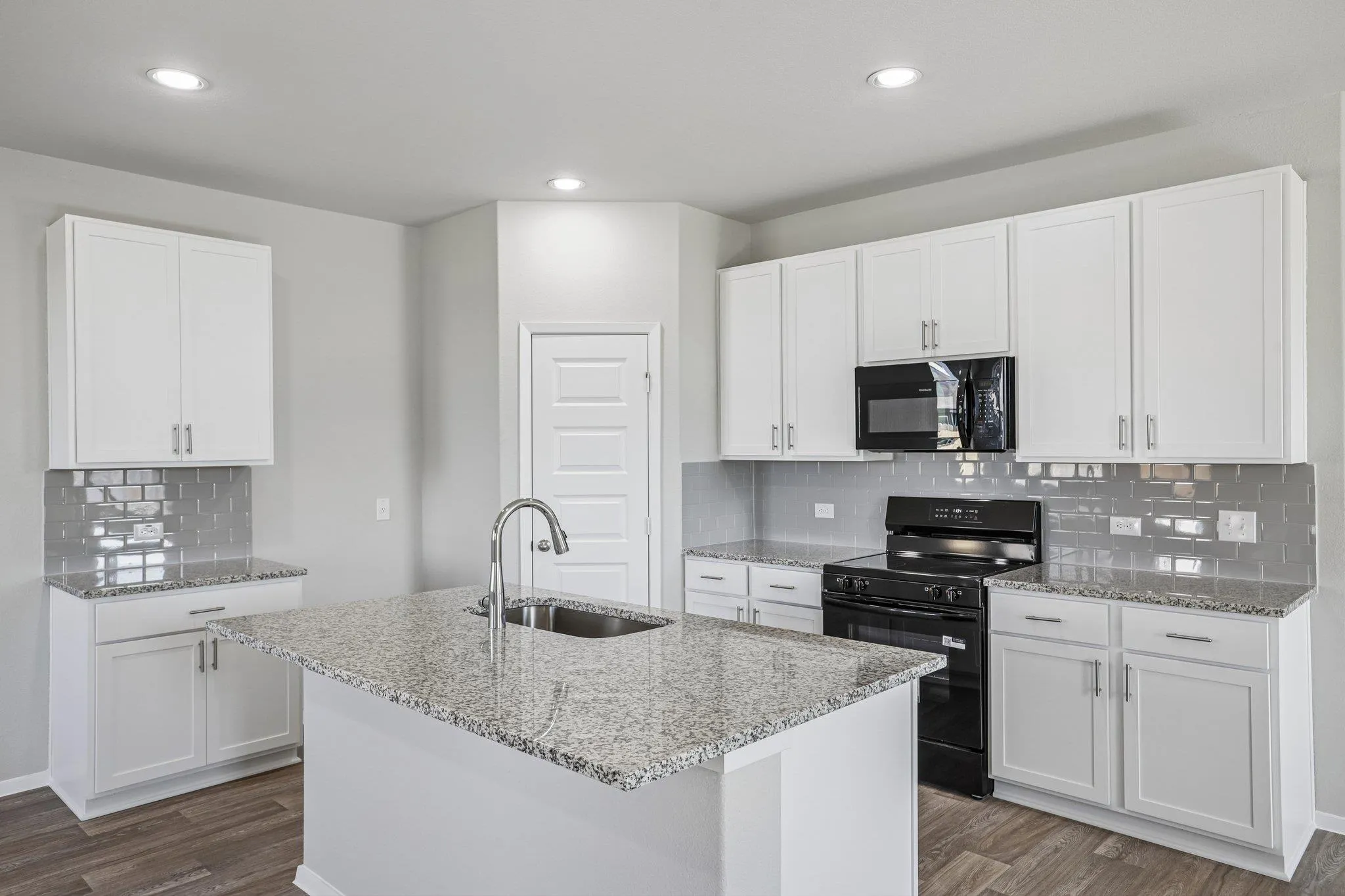 Photo 4 of 101 ADZE DR