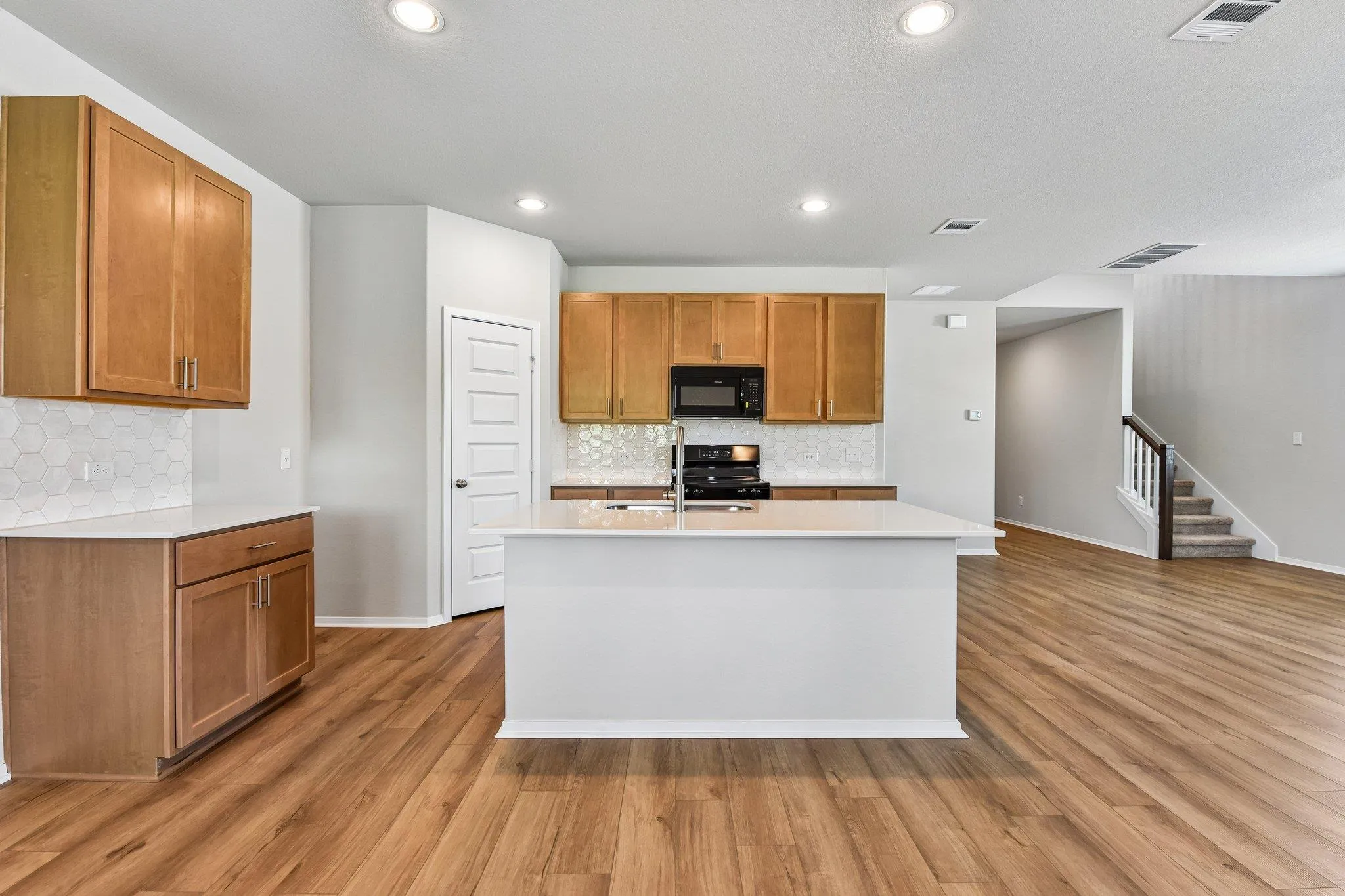 Photo 4 of 3000 LITTLE DON DR