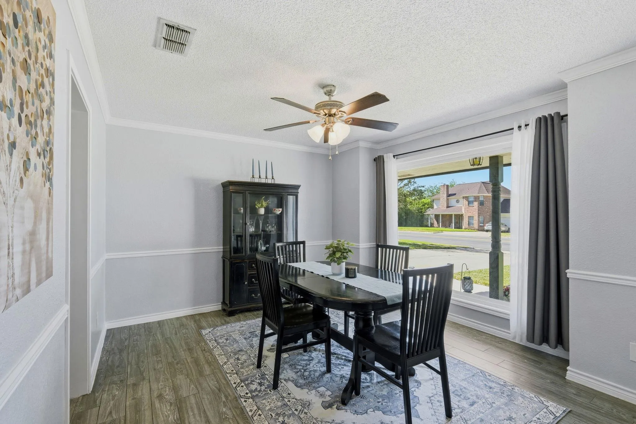 Photo 5 of 602 APPLEWOOD DR