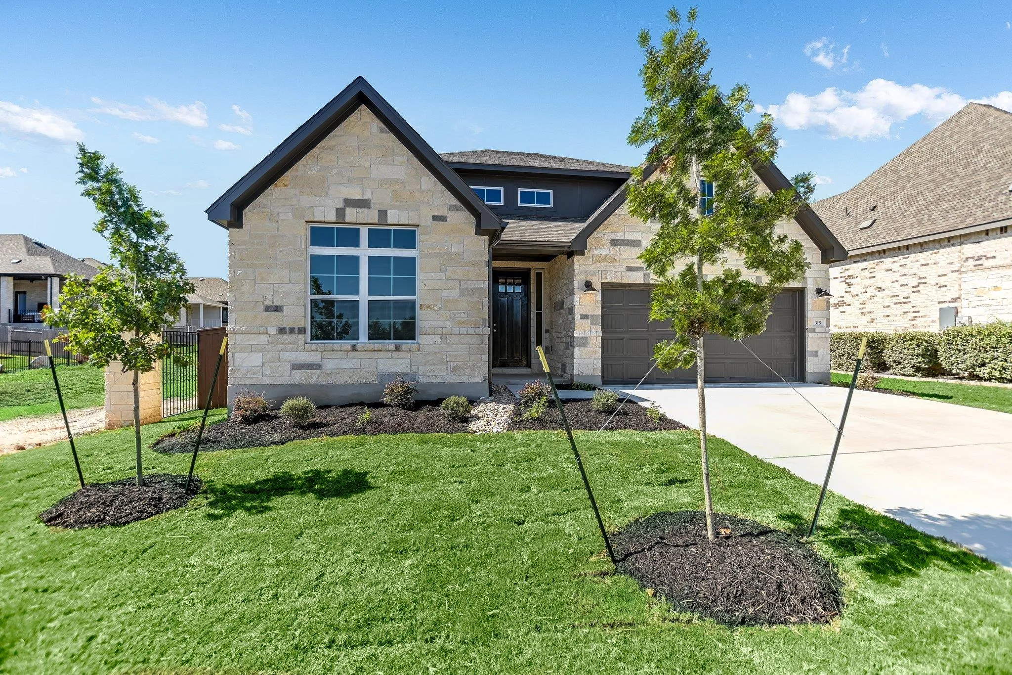 Photo of 315 FOUNTAIN GRASS DR, San Marcos, TX, 78666