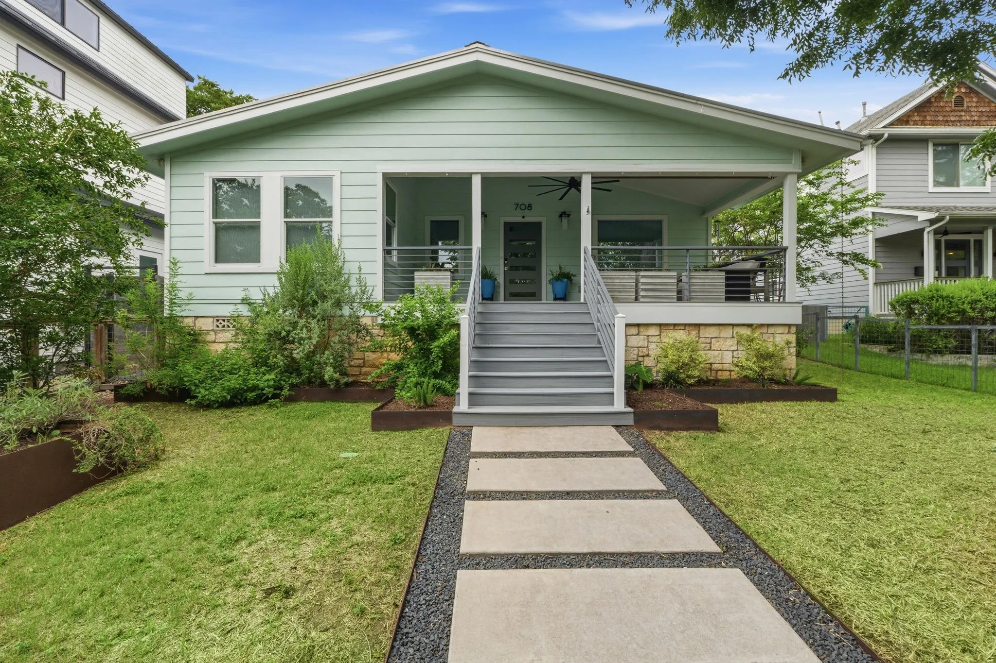 Photo of 708 UPSON ST, Austin, TX, 78703