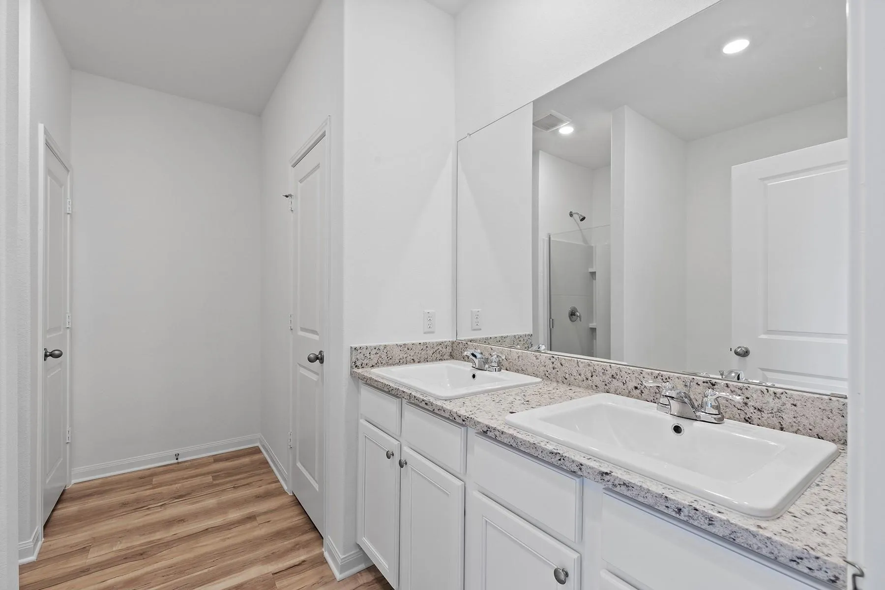 Photo 5 of 14400 WAHLBERGS WAY