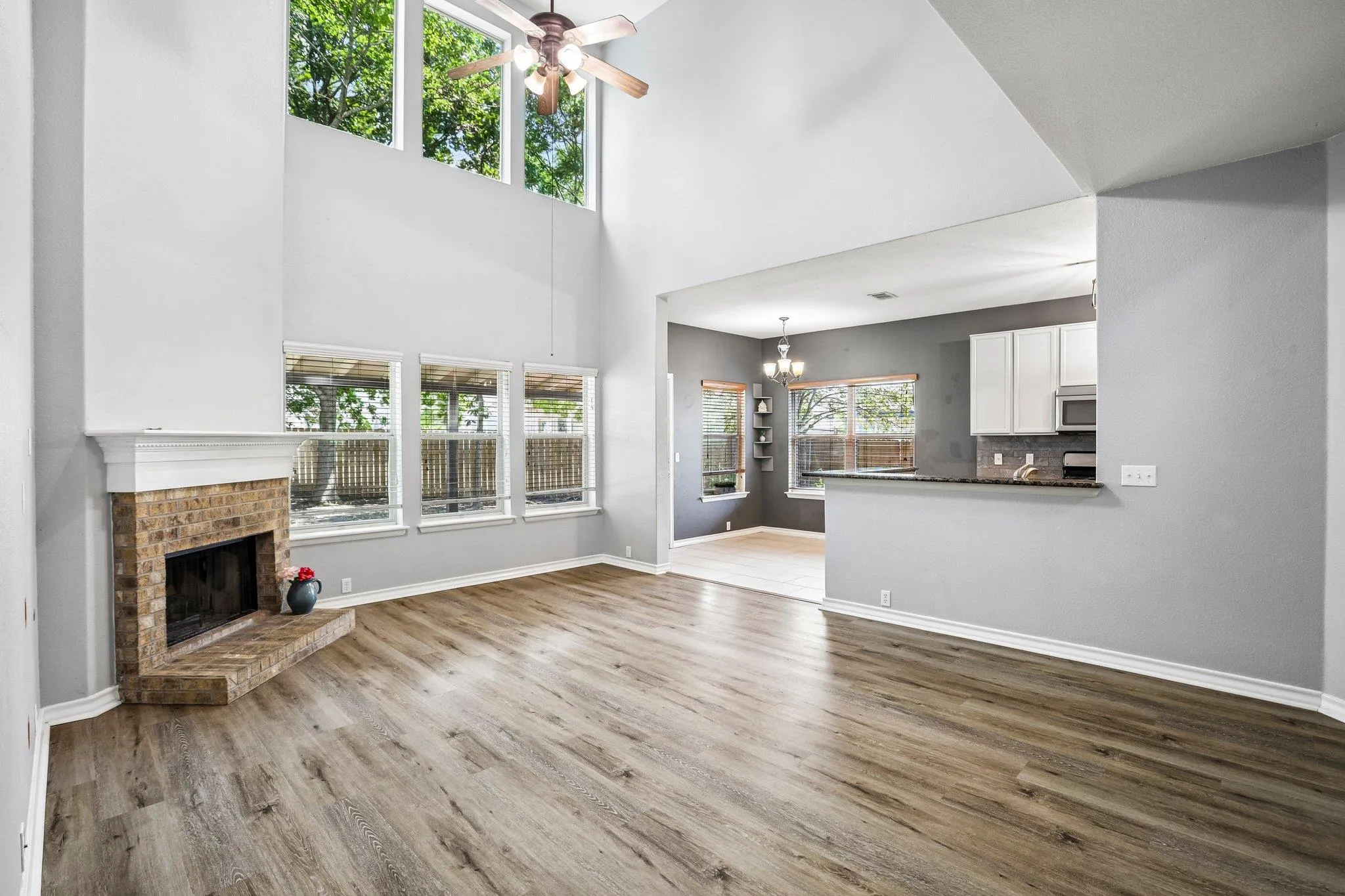 Photo 4 of 2821 PURPLE THISTLE DR