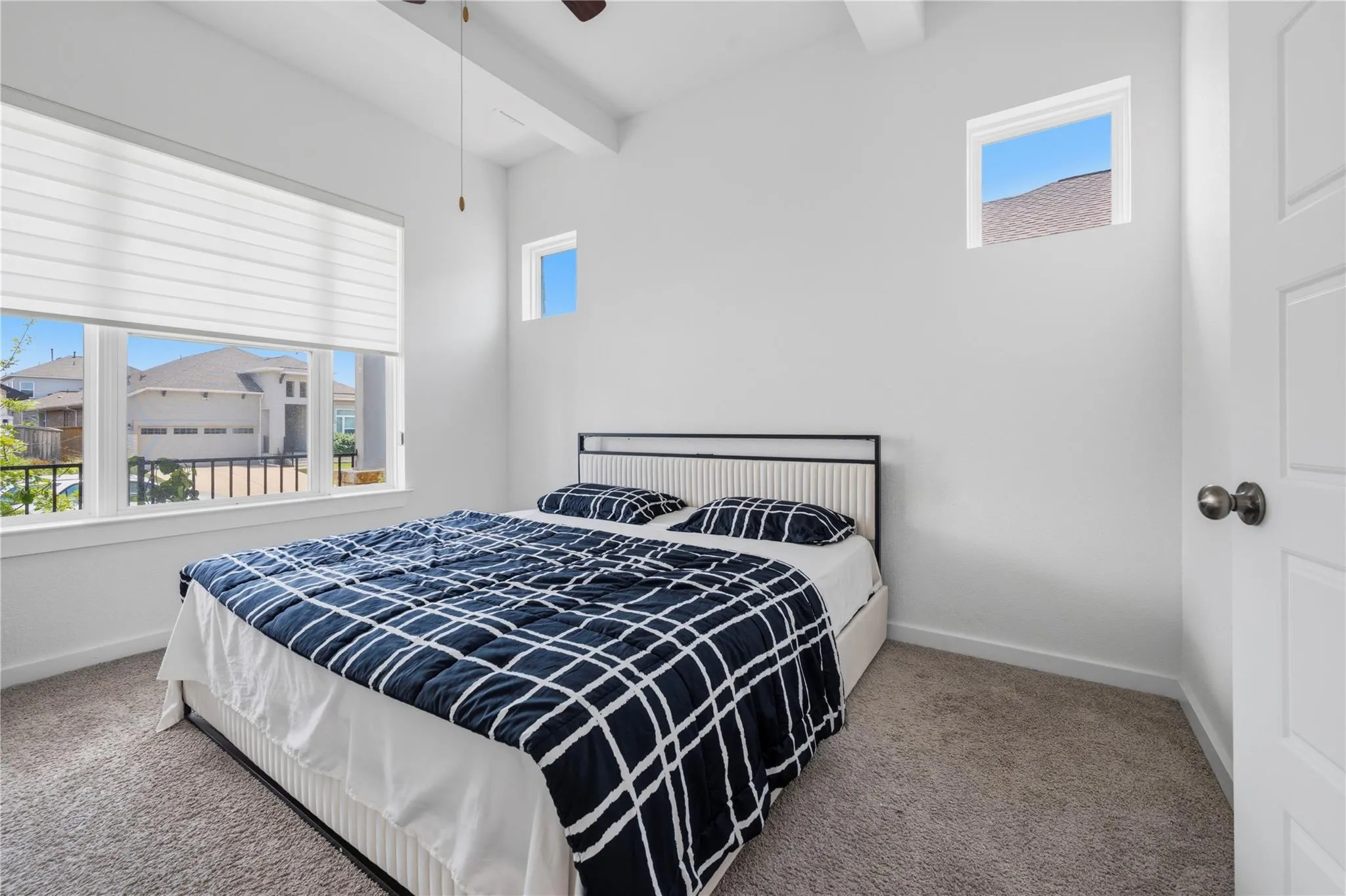 Photo 5 of 4306 FRANKFURT LN