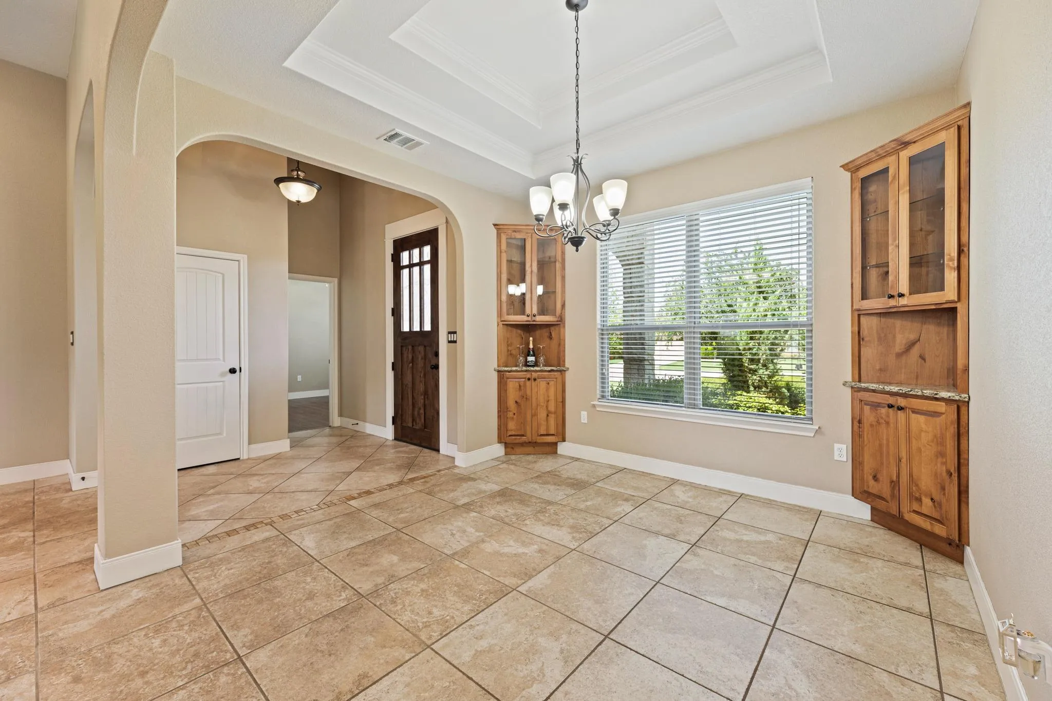 Photo 4 of 608 JAKE DR