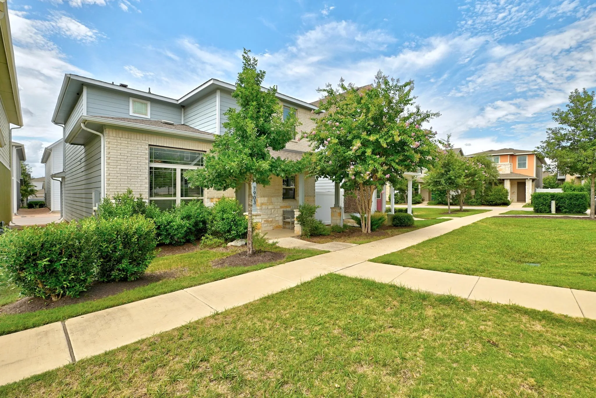 Photo 3 of 7903 SUTCLIFFE DR #219