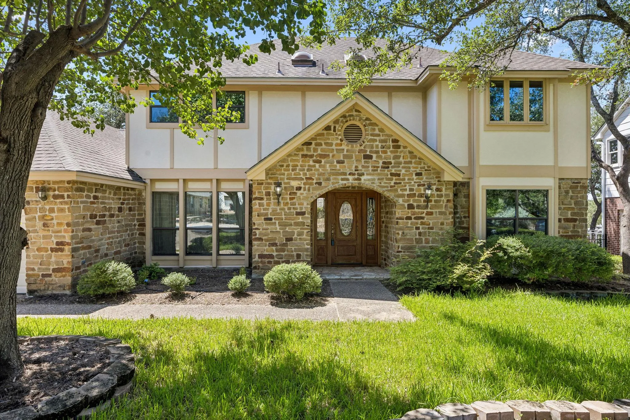 Photo of 10806 WINTERGREEN HL, Austin, TX, 78750