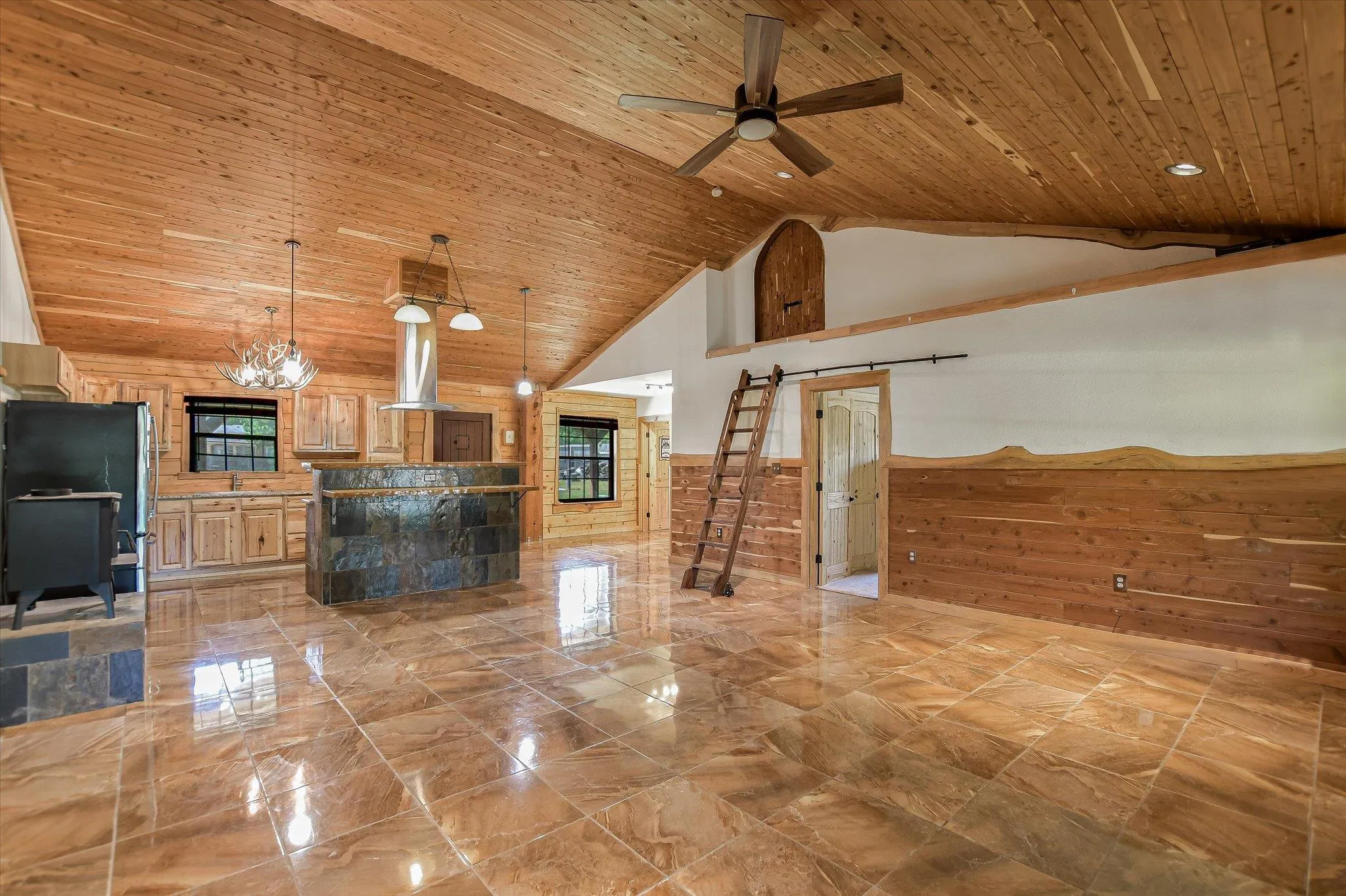Photo 5 of 218 CARDINAL LOOP