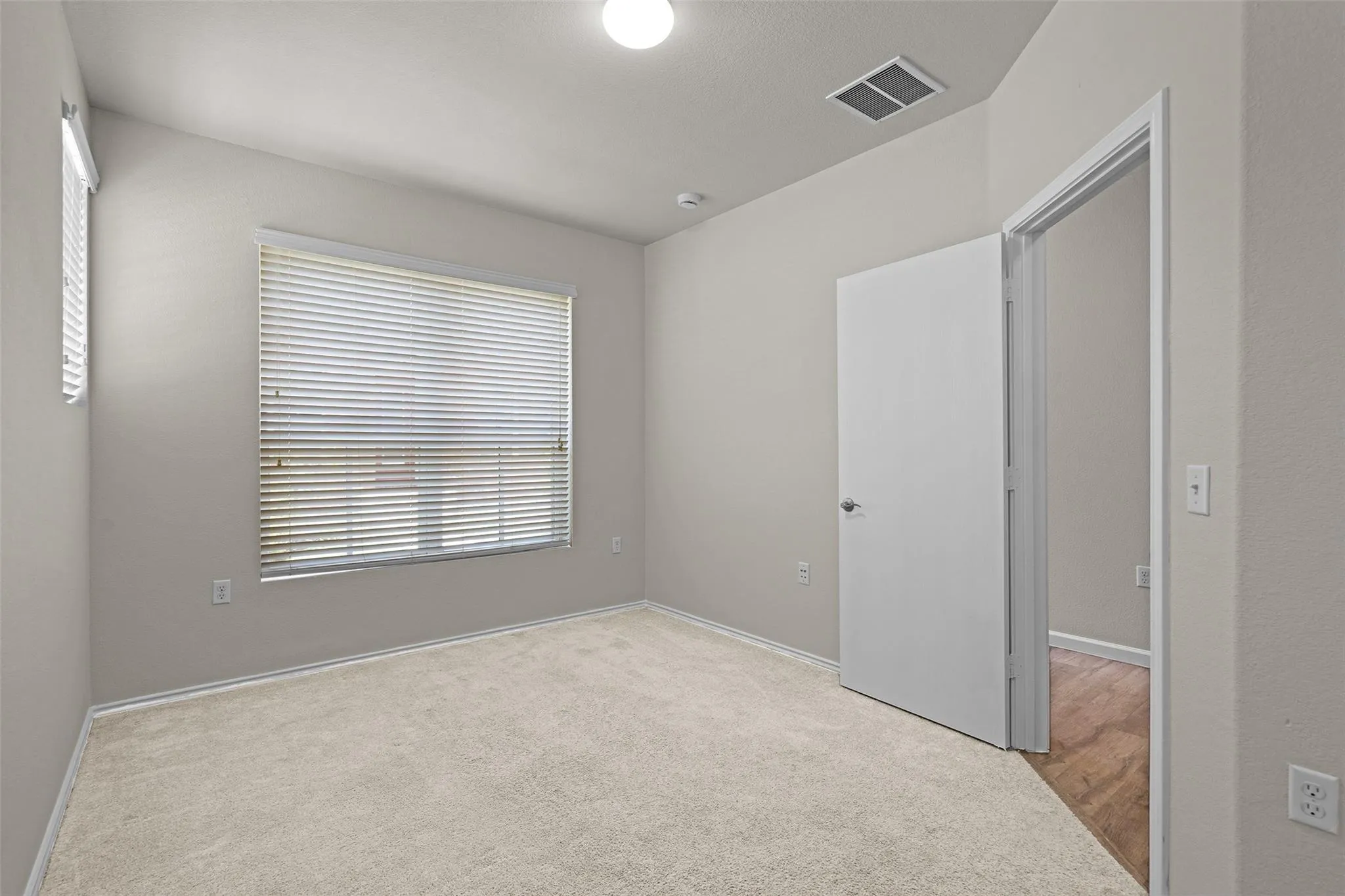 Photo 4 of 4001 BRIONES ST