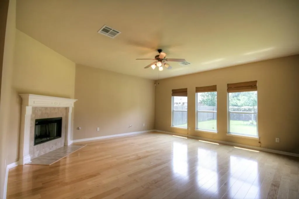 Photo 4 of 9624 CASTLE PINES DR