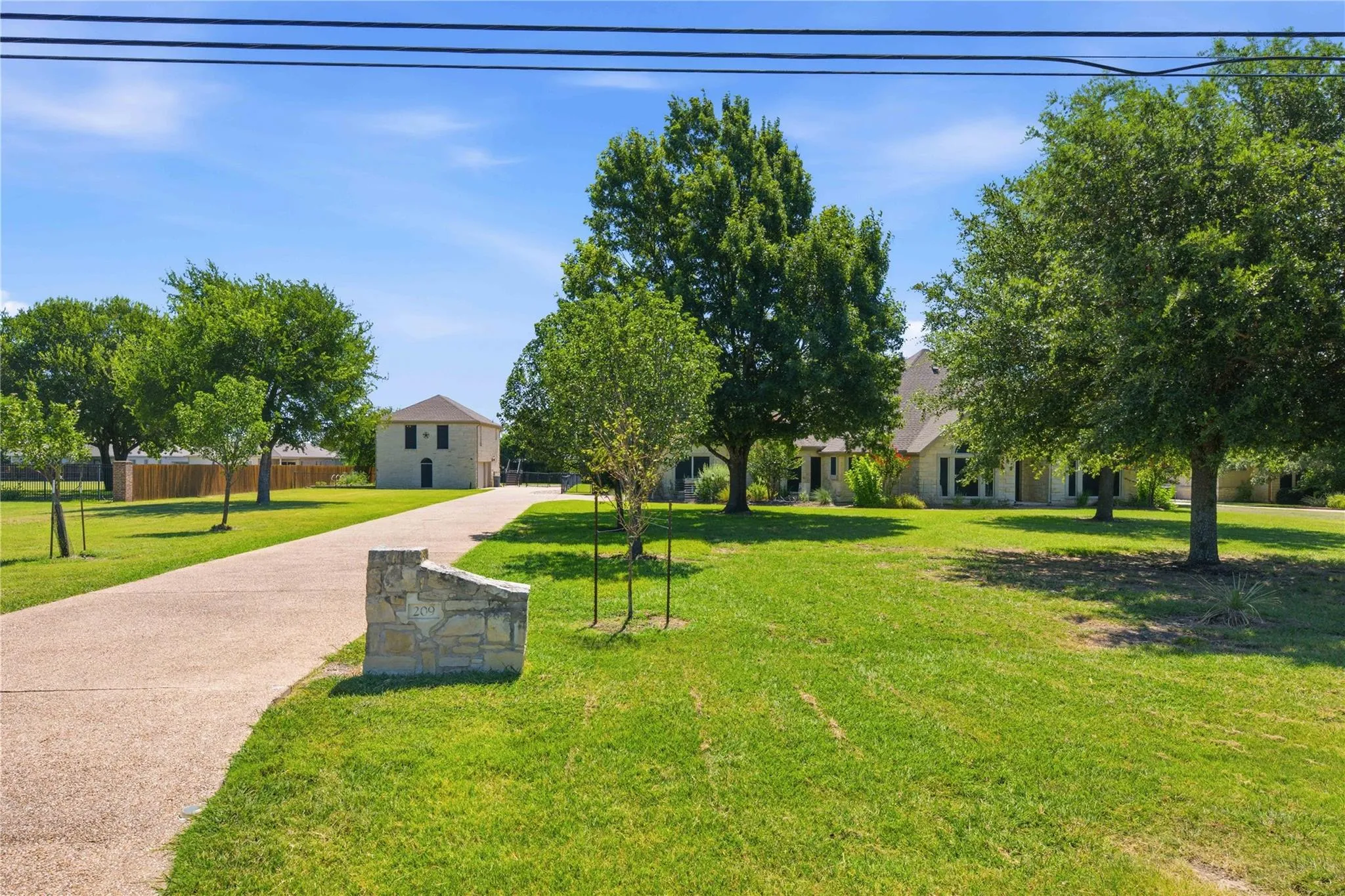 Photo of 209 PARK PLACE DR, Georgetown, TX, 78628