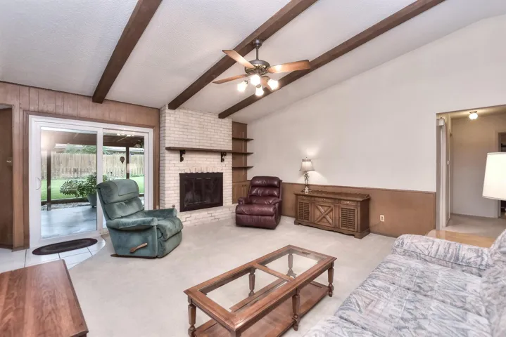 The perfect space for family gatherings...the heart of the home!