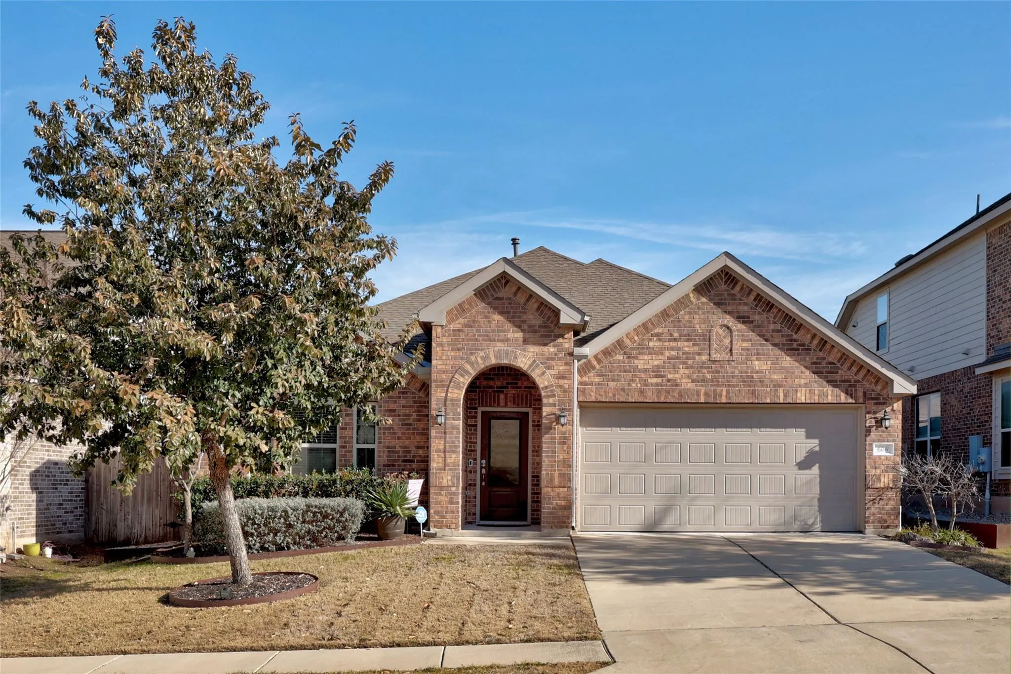 Photo 3 of 606 LINARES LN