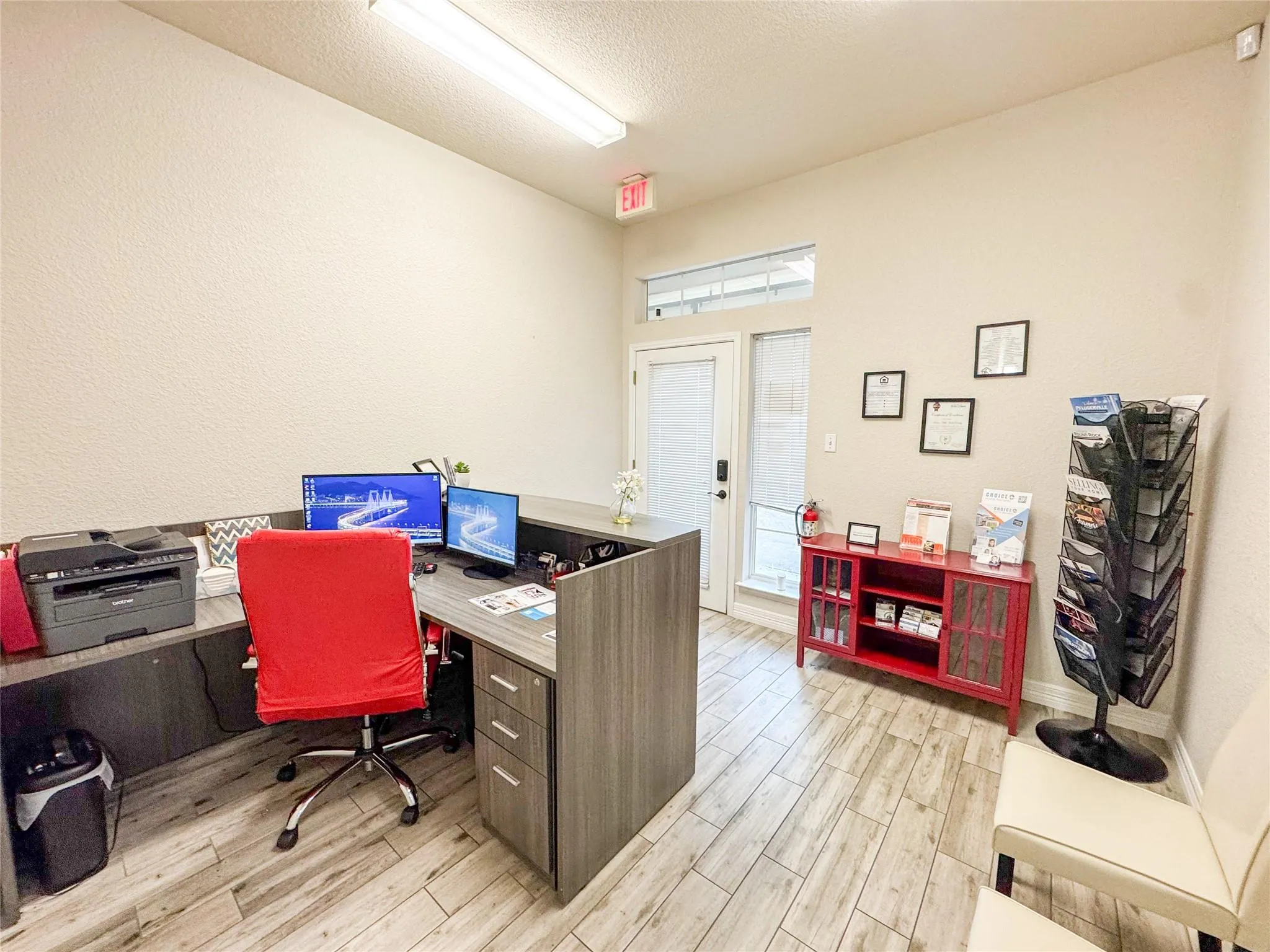Photo 4 of 15901 CENTRAL COMMERCE DR #201