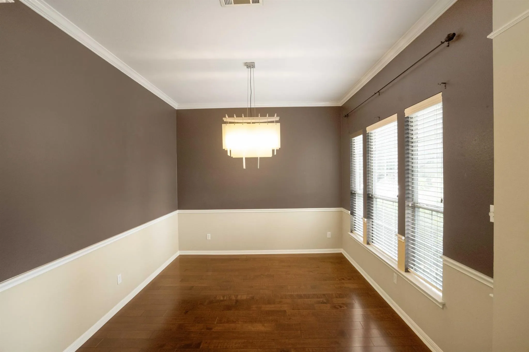 Photo of 111 VILLAGE PARK DR, Georgetown, TX, 78633
