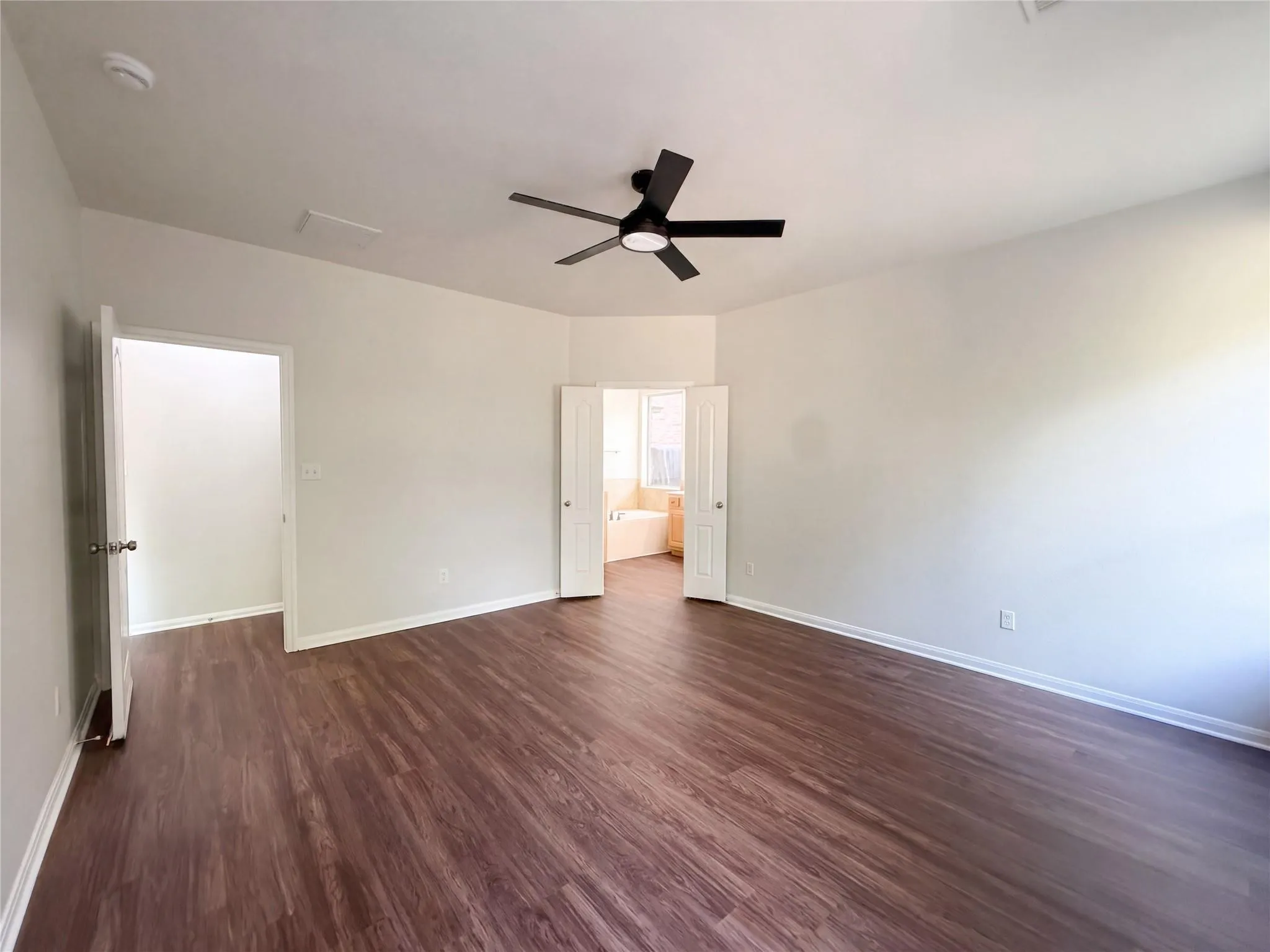 Photo 4 of 2404 DANCIGER LN