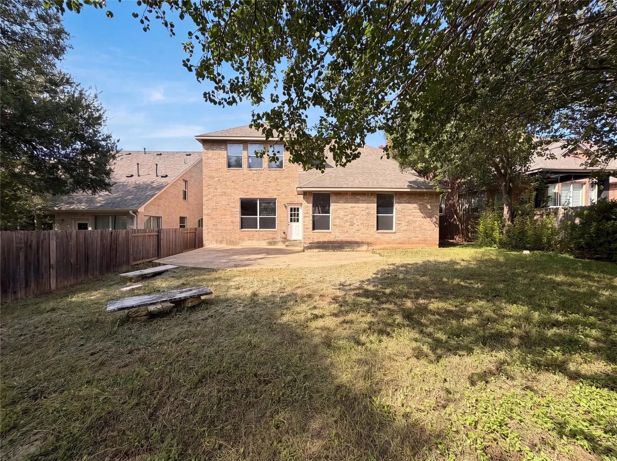 Photo 5 of 2404 DANCIGER LN