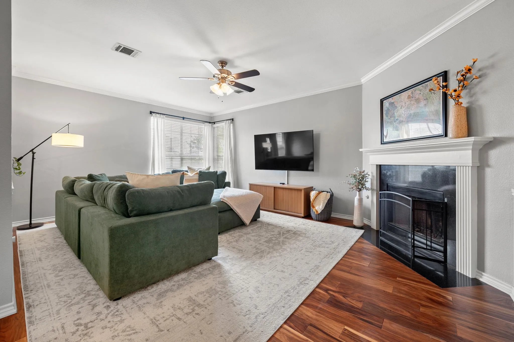 Photo 4 of 20905 DERBY DAY AVE