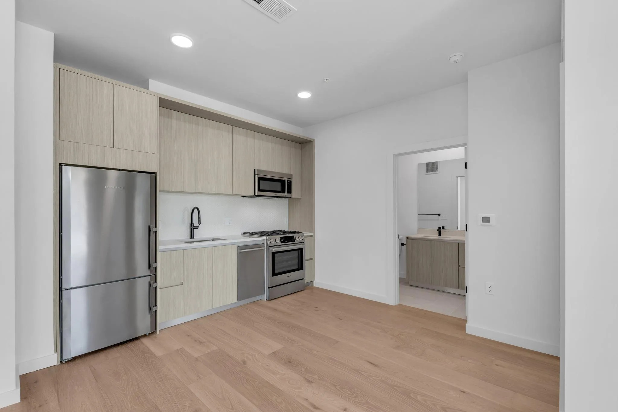 Photo 5 of 2209 S 1ST ST #231