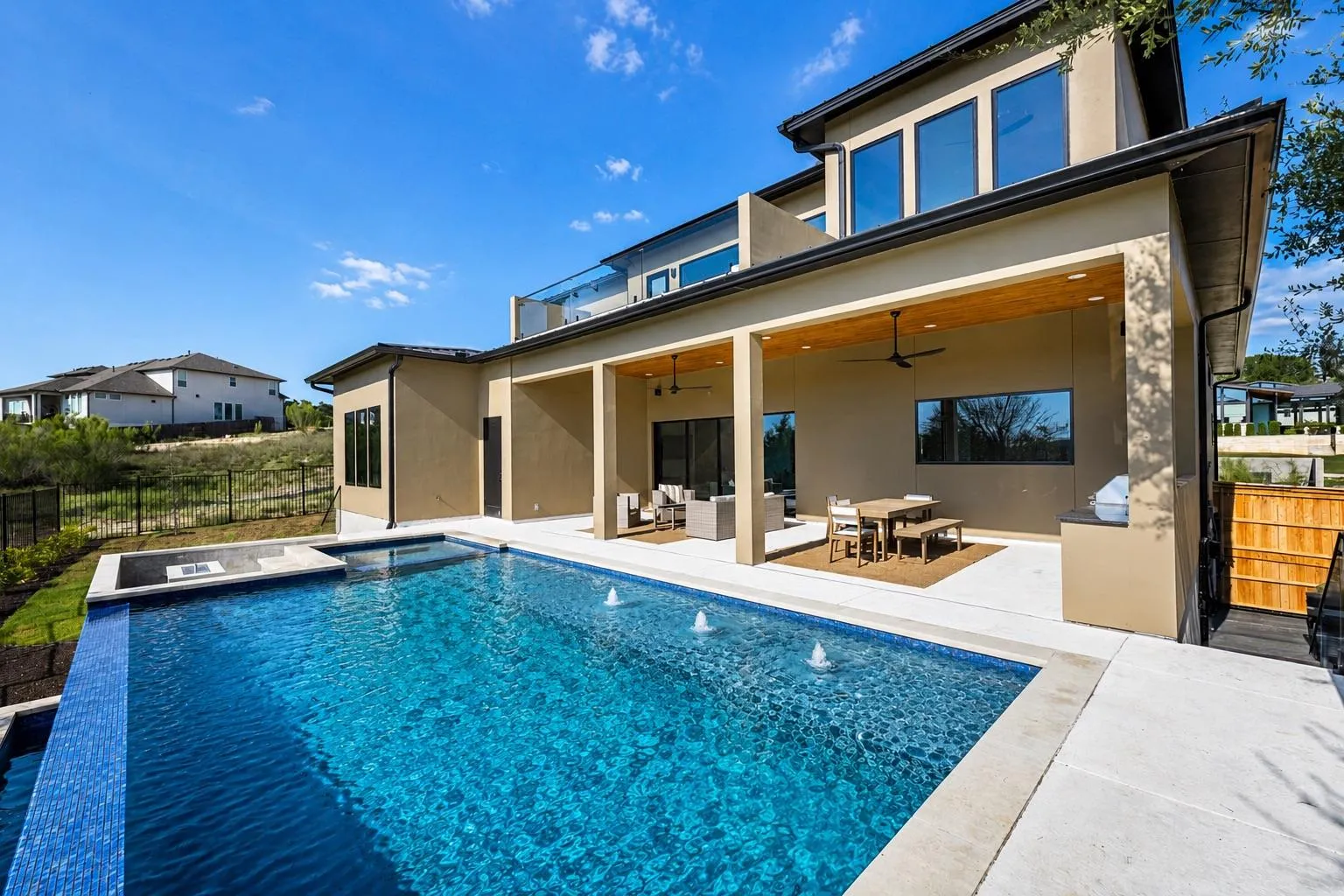 Photo 4 of 205 WATERS VIEW CT