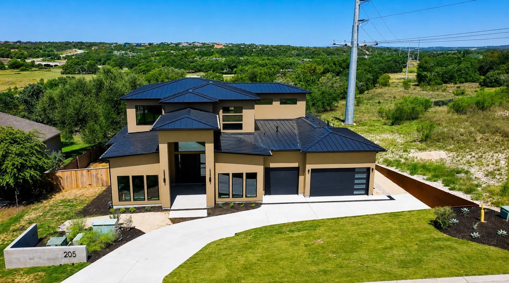 Photo of 205 WATERS VIEW CT, Dripping Springs, TX, 78620