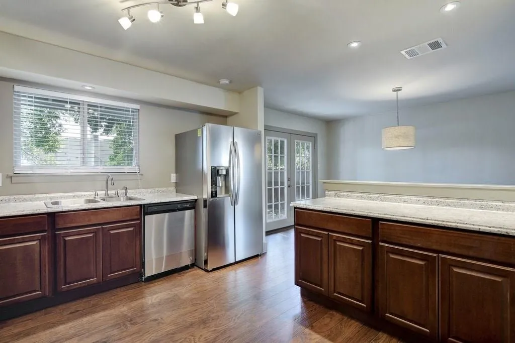 Photo 5 of 9415 QUAIL MEADOW DR