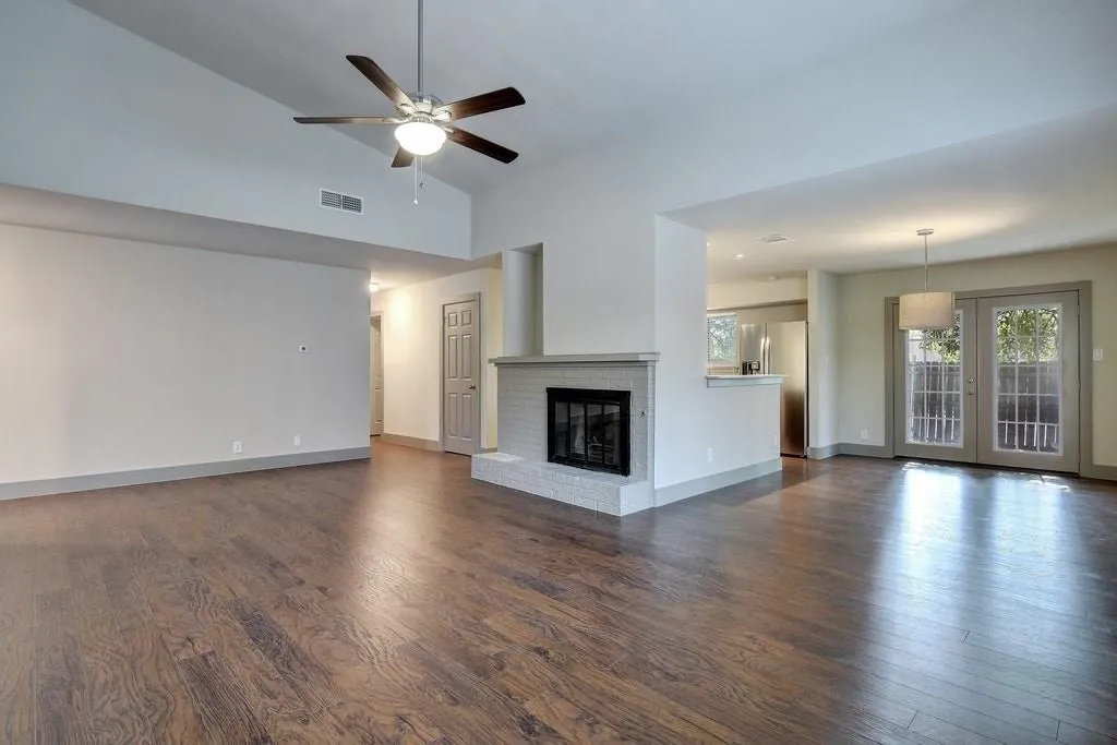 Photo 4 of 9415 QUAIL MEADOW DR