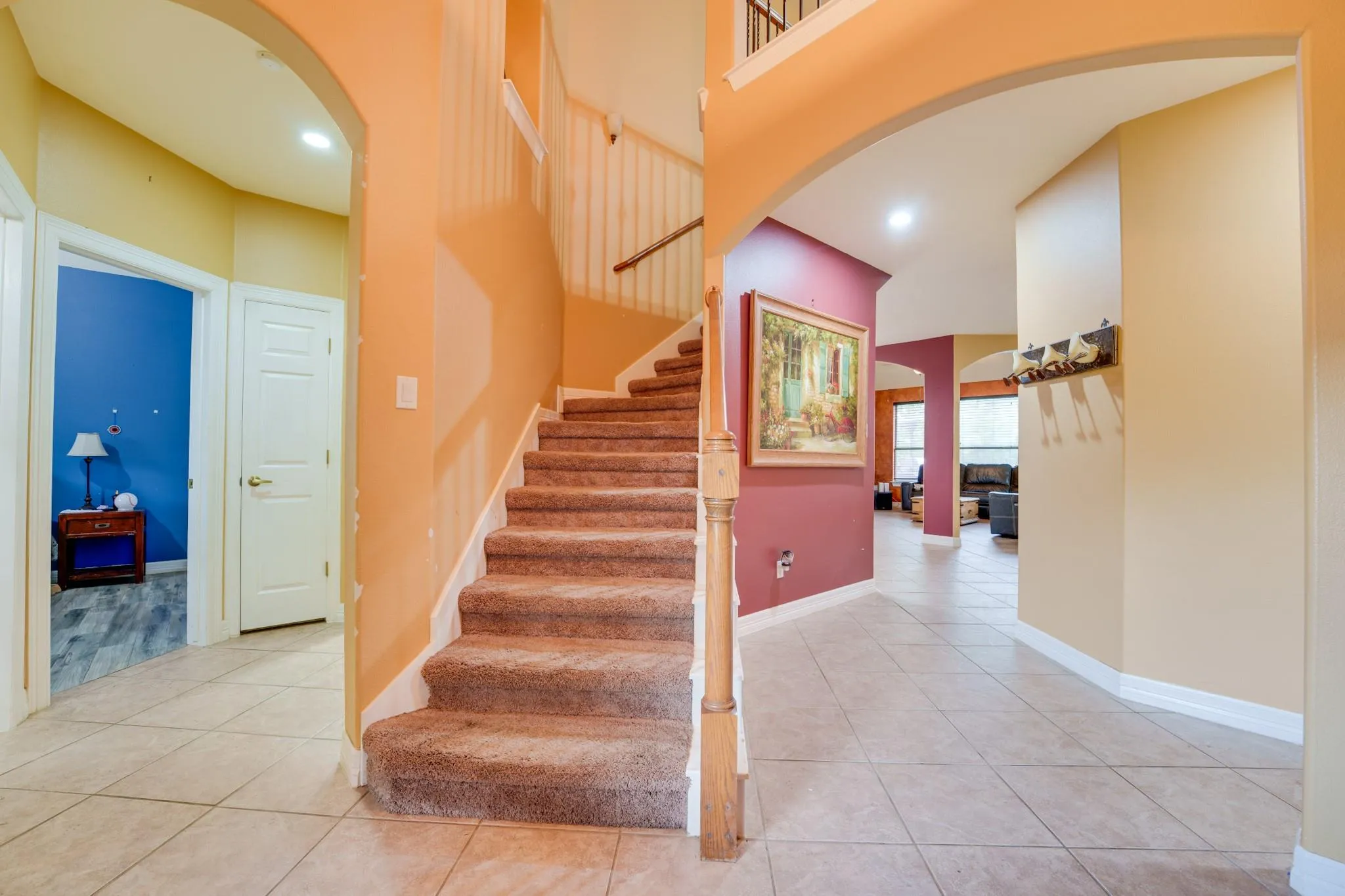 Photo 4 of 3839 LAUREL RIDGE DR N