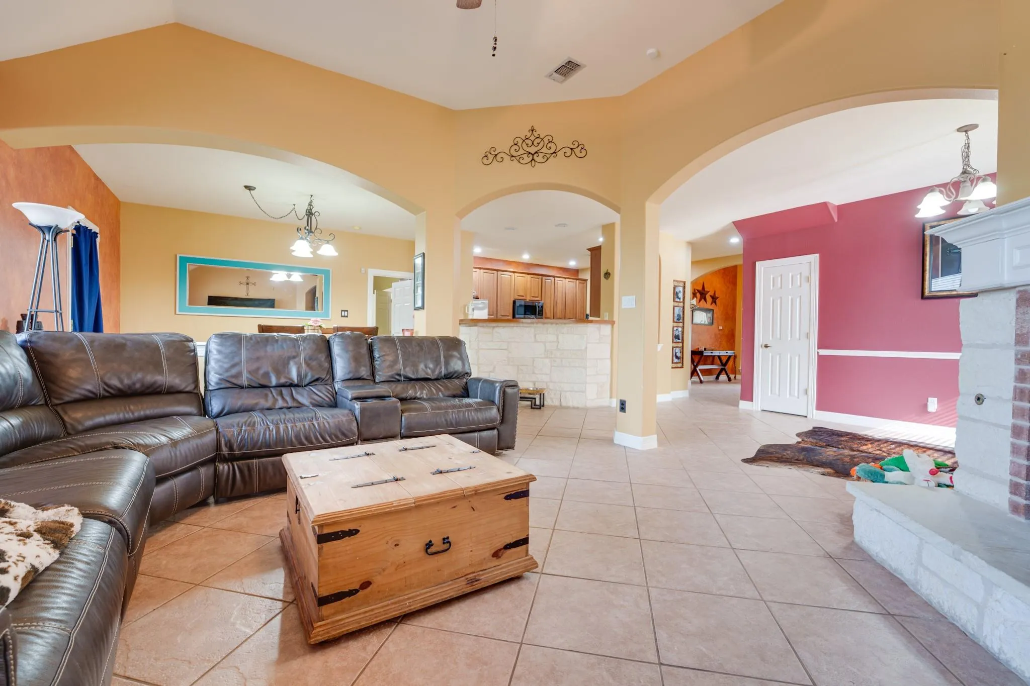 Photo 5 of 3839 LAUREL RIDGE DR N