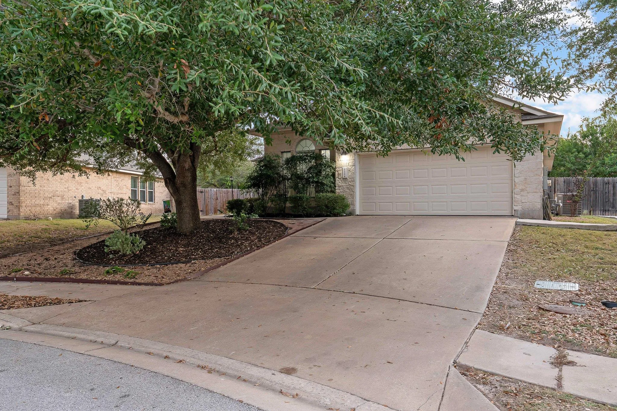 Photo 4 of 20428 RITA BLANCA CIR