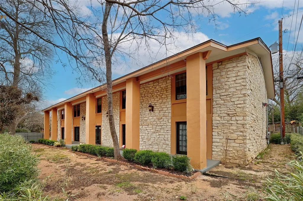 Photo of 1911 LIGHTSEY RD #A B C D E, Austin, TX, 78704