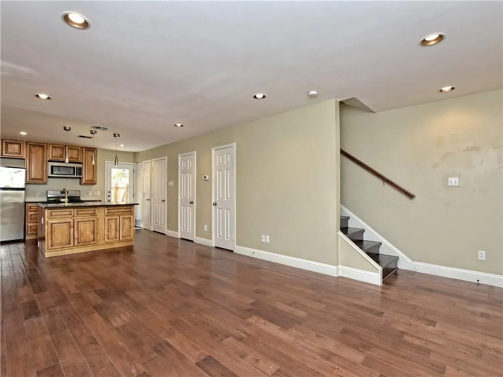 Photo 2 of 1911 LIGHTSEY RD #A B C D E