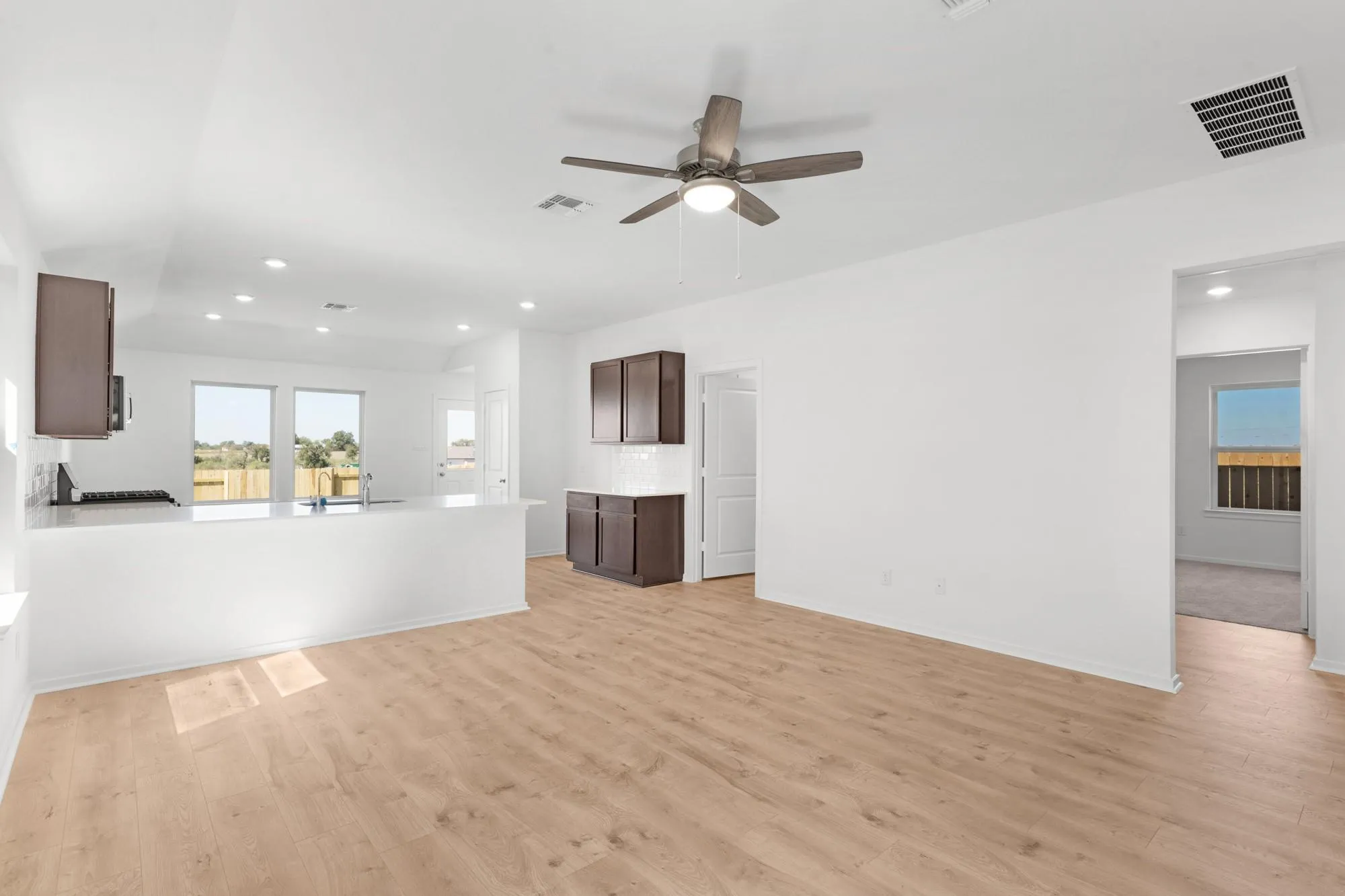 Photo 4 of 13808 RYAN RANGE LN