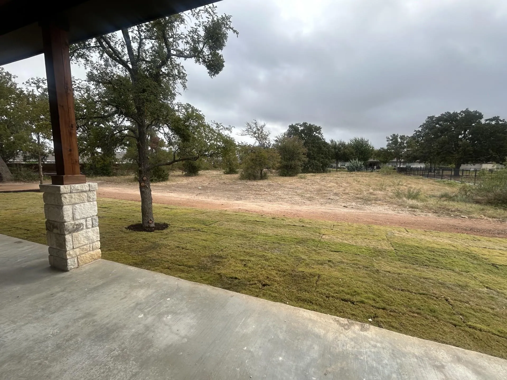 Photo 2 of 320 LAZY CREEK DR