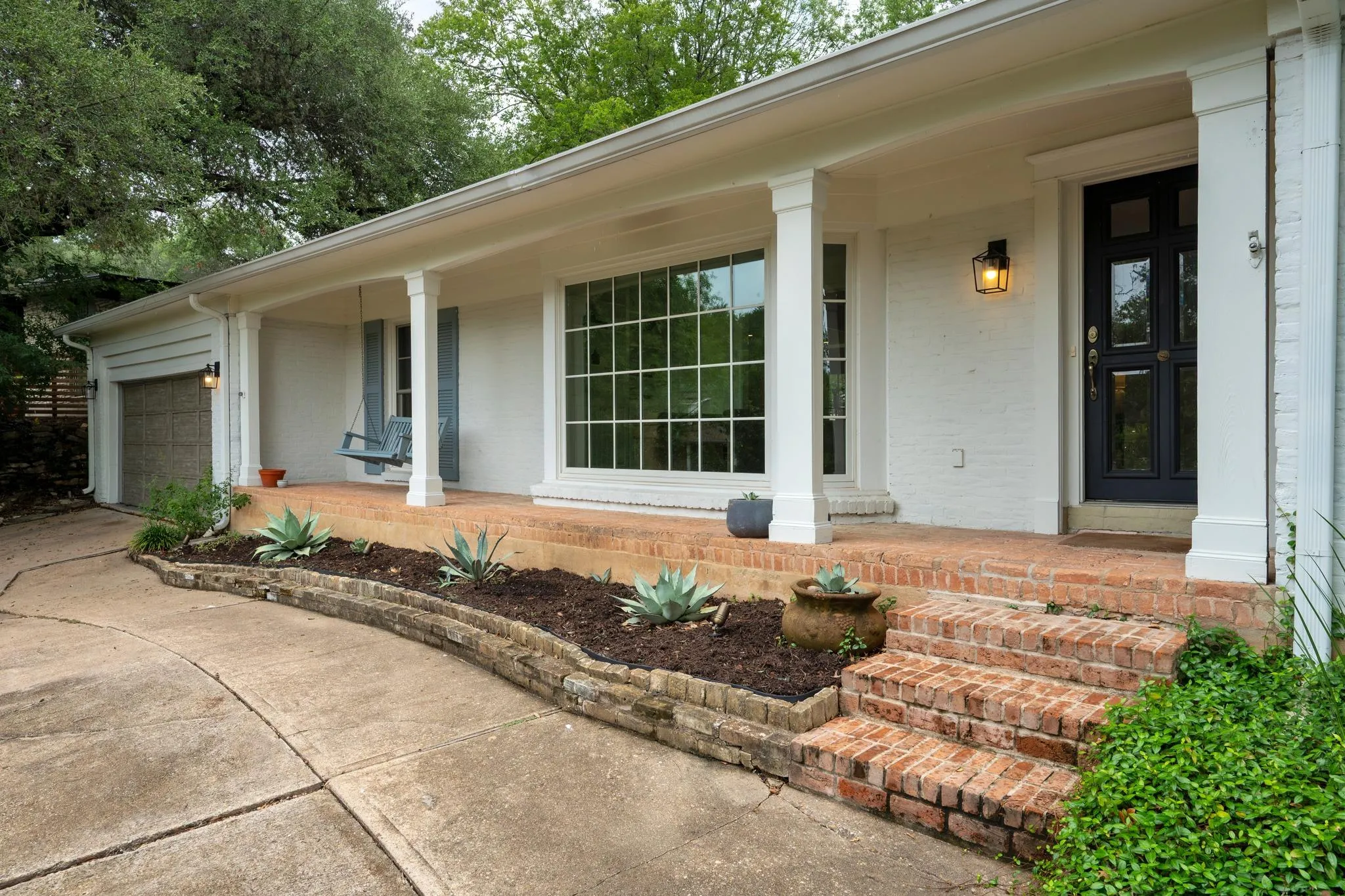 Photo 3 of 3405 CASCADERA DR