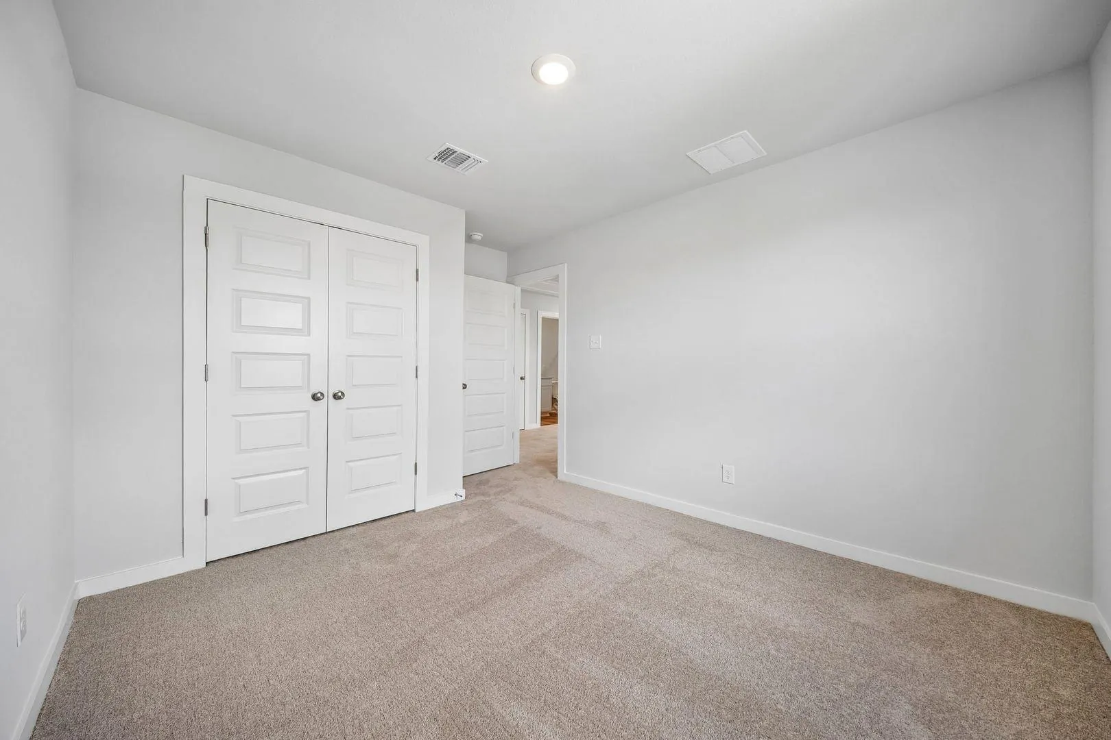 Photo 4 of 10913 TALLSALT DR