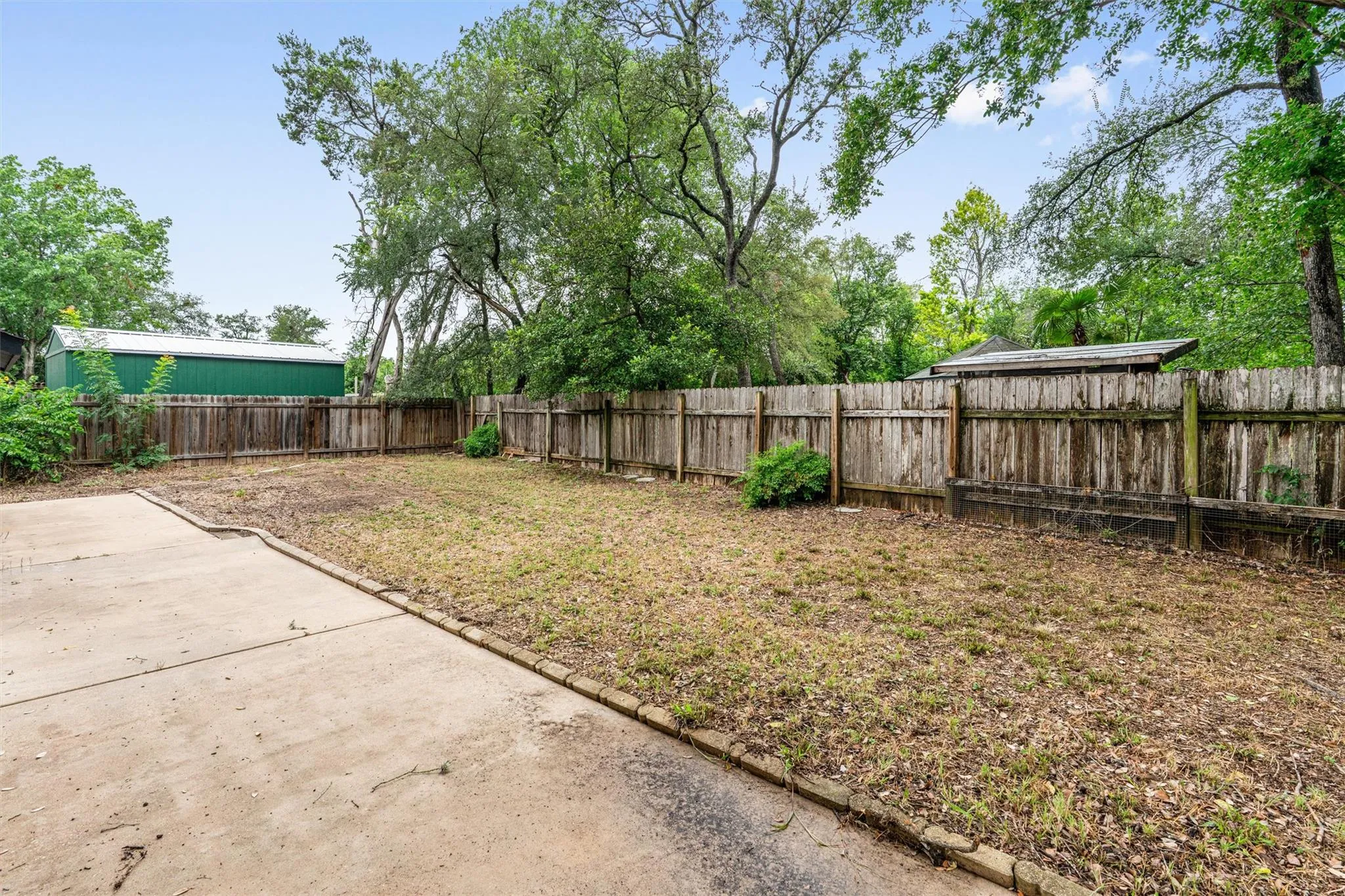 Photo 3 of 2110 MALVERN HILL DR