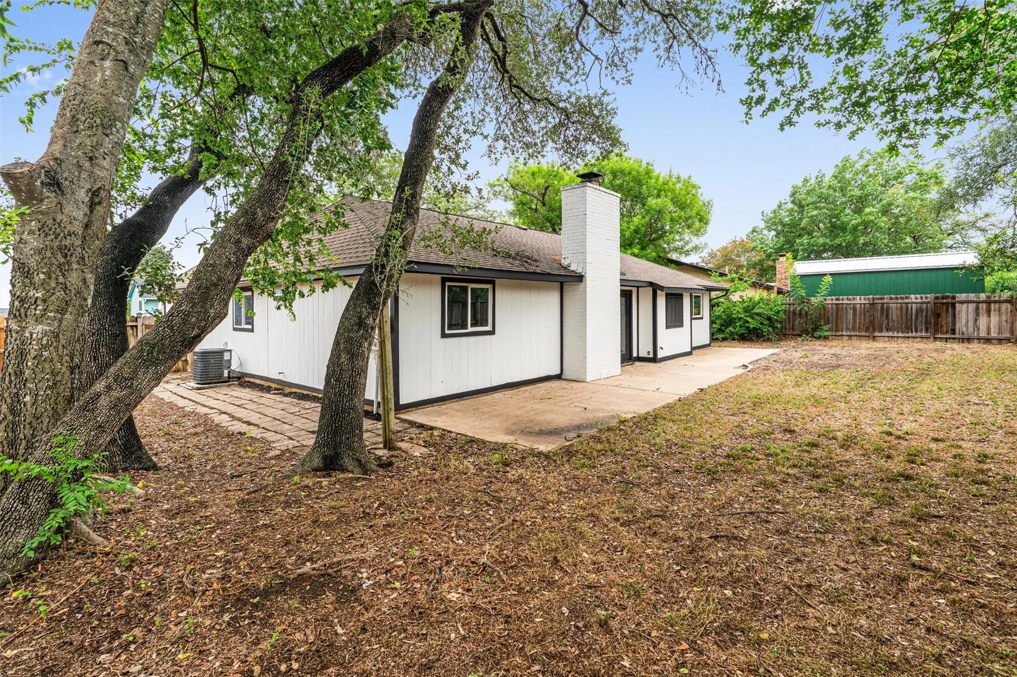 Photo 4 of 2110 MALVERN HILL DR
