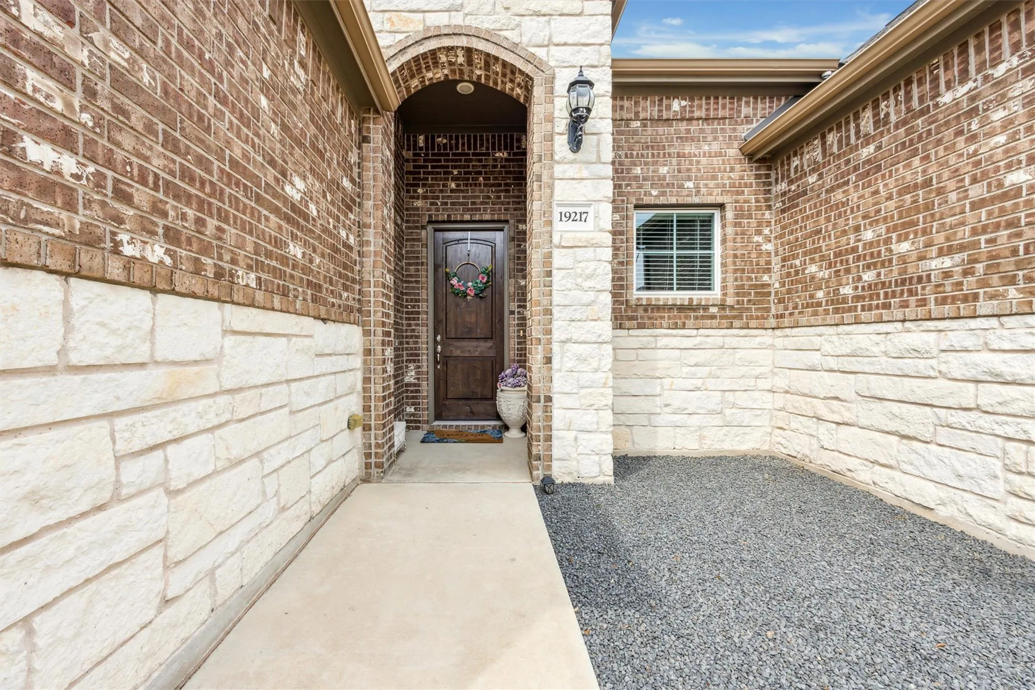 Photo 2 of 19217 TRISTAN STONE DR
